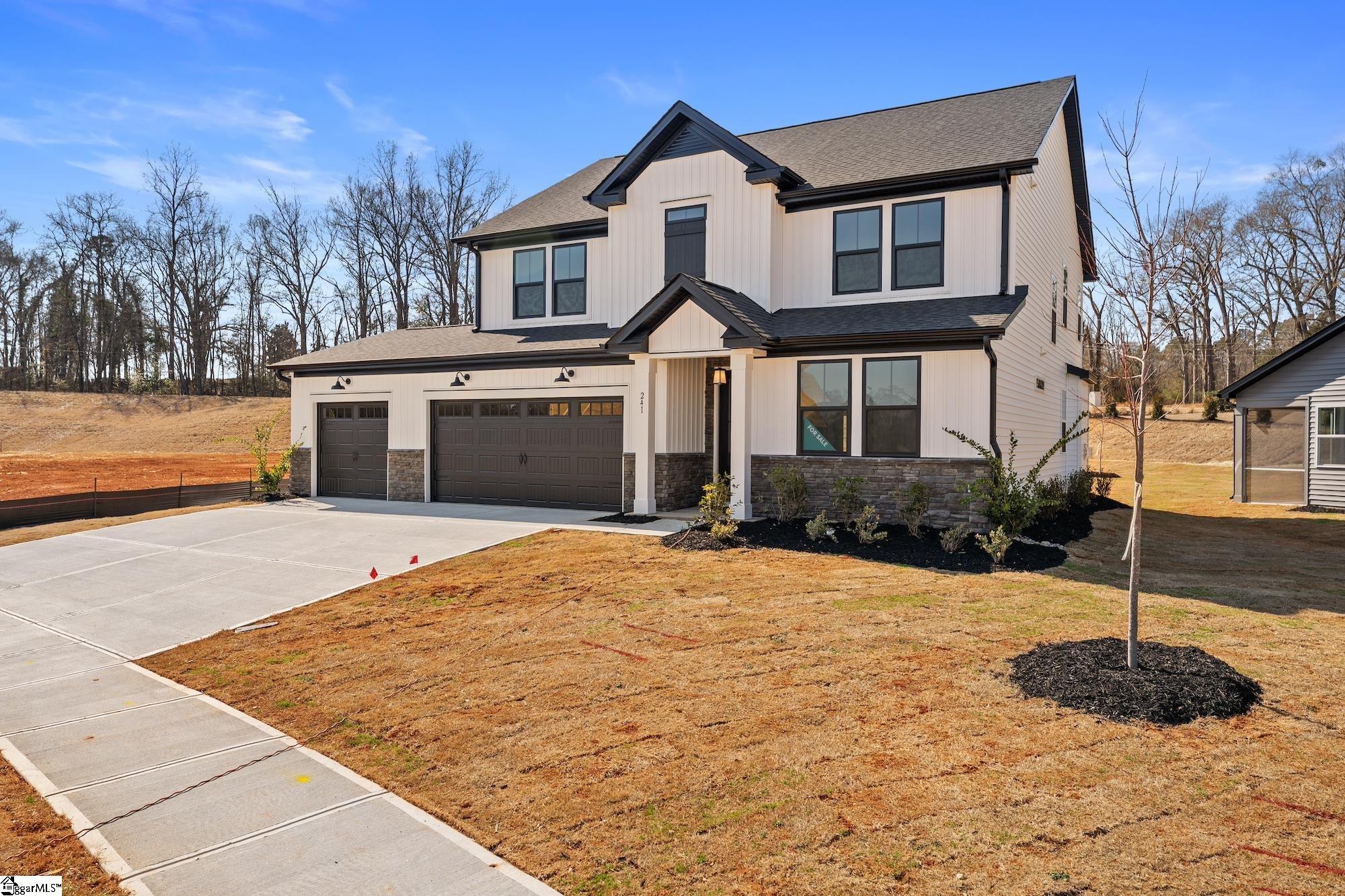 241 Creekside Circle Property Photo 2