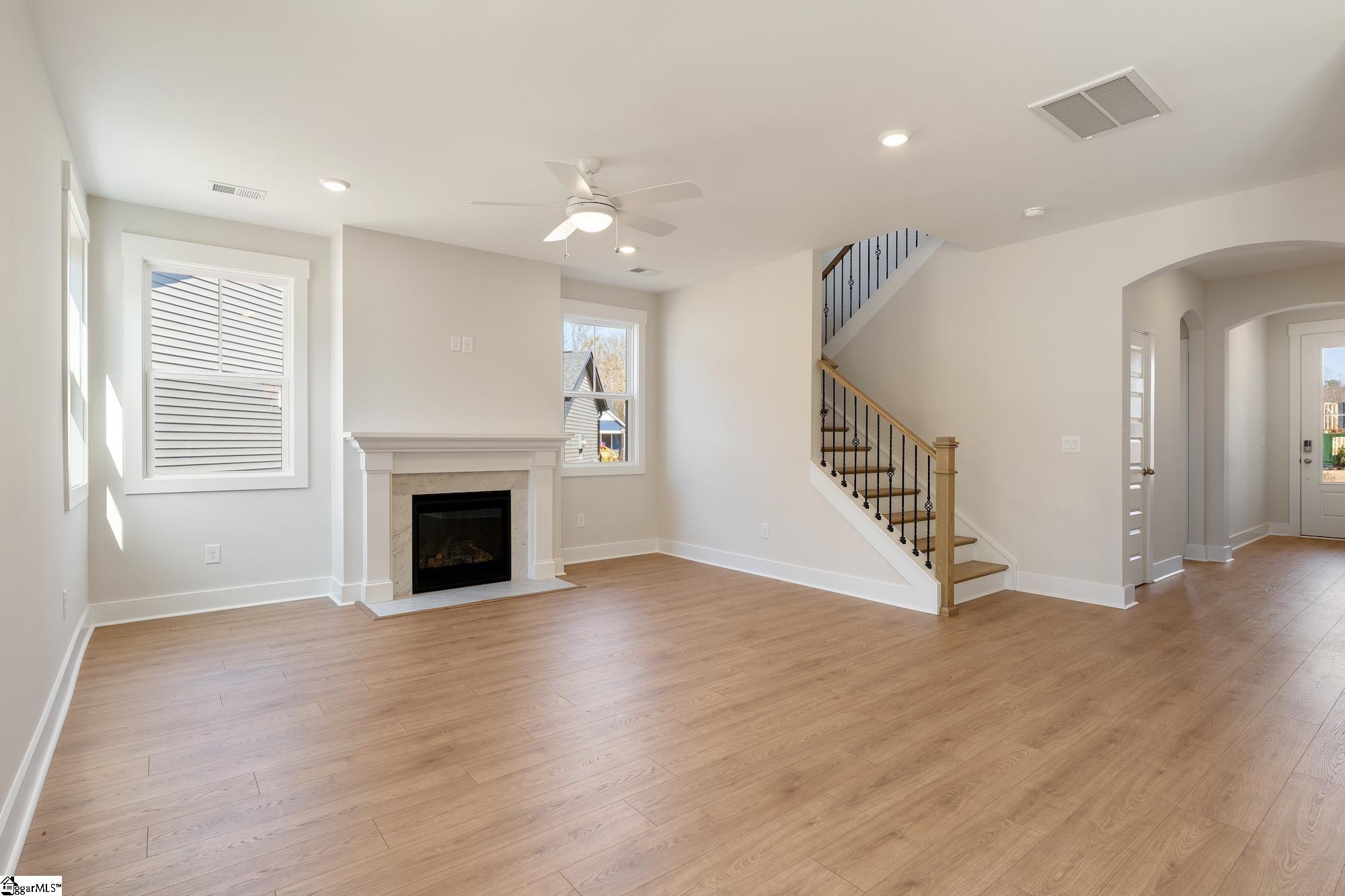 241 Creekside Circle Property Photo 7