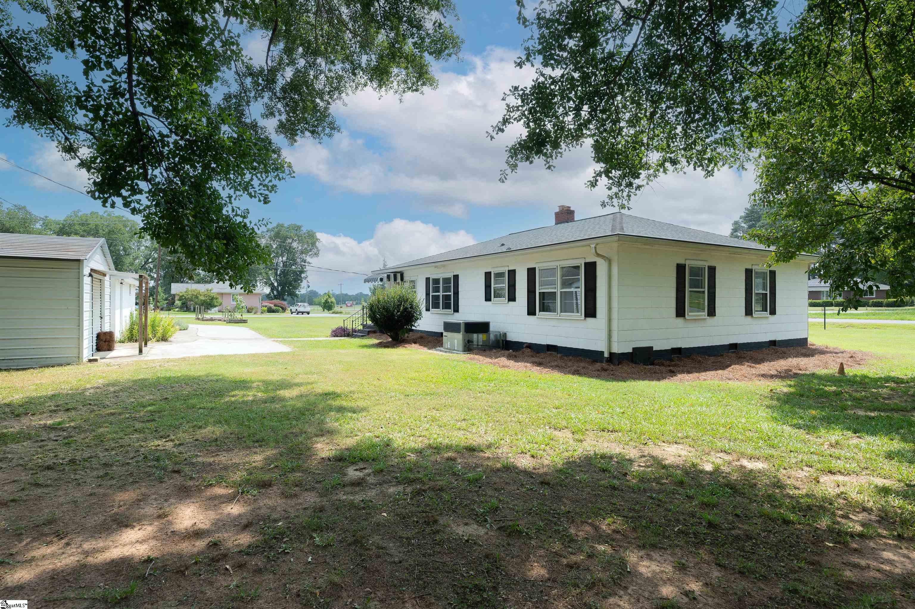 615 Belton Highway Property Photo 6