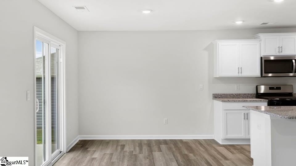 2142 Pierett Circle Property Photo 16