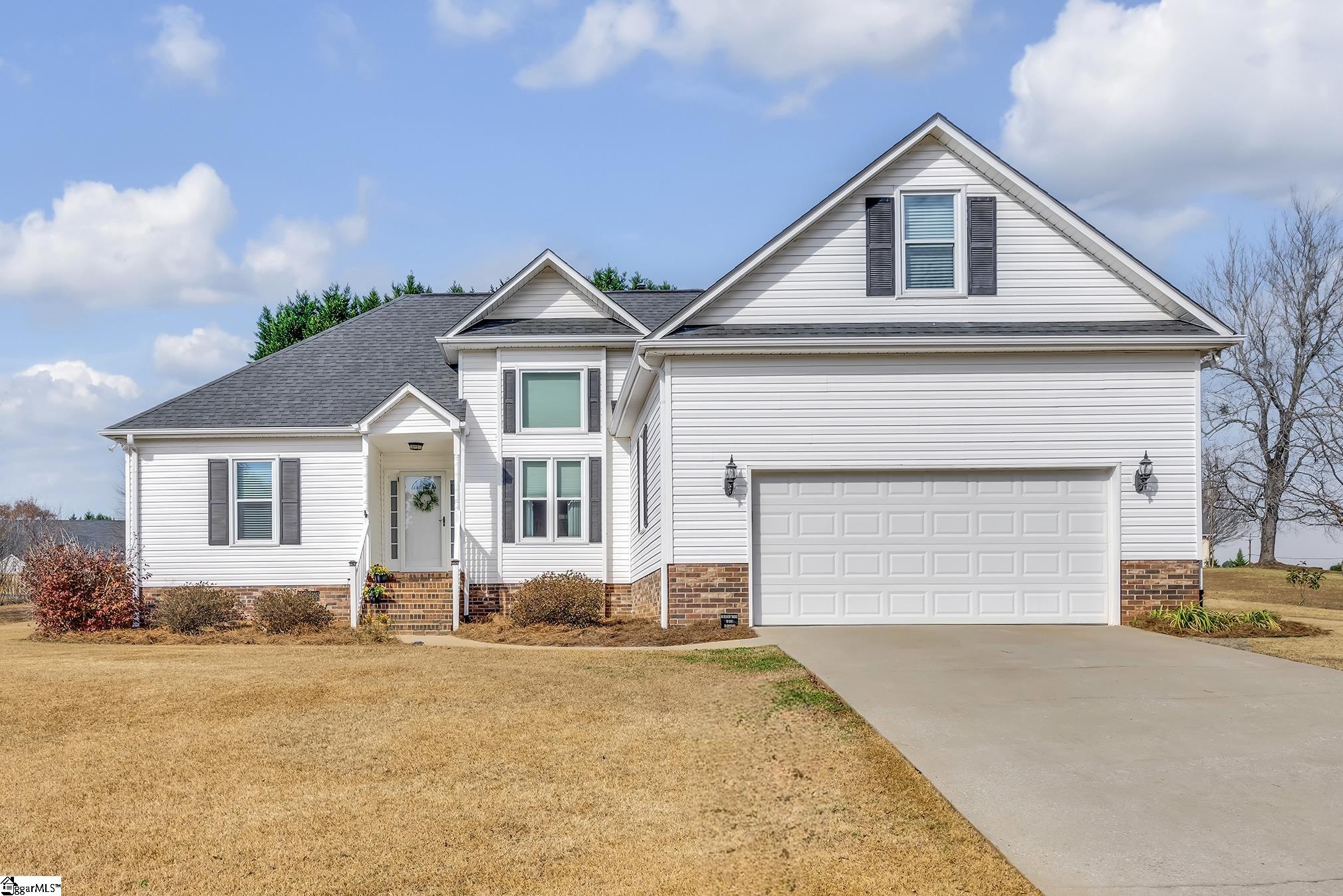 4 Brooke Lee Circle Property Photo 1