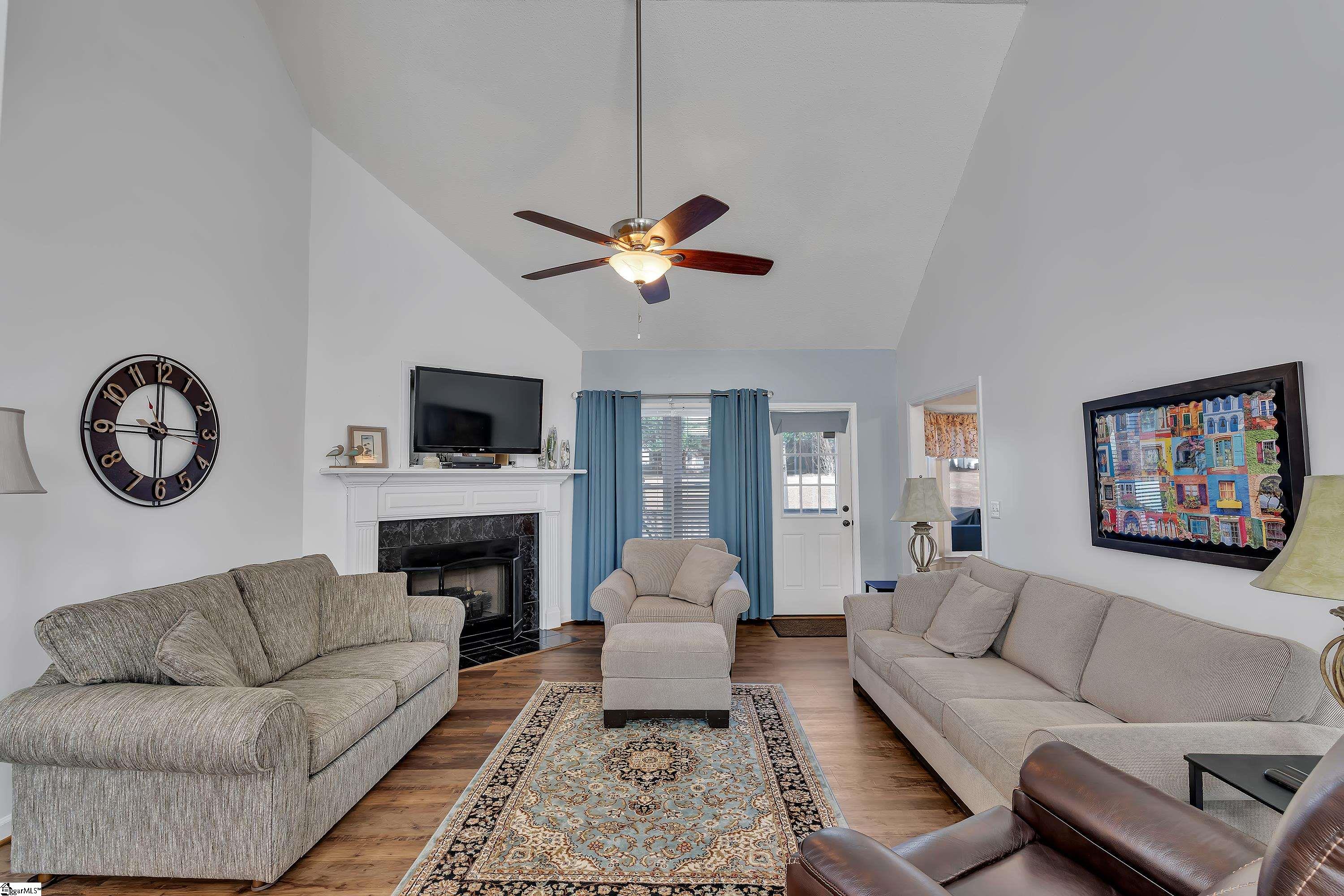 4 Brooke Lee Circle Property Photo 5