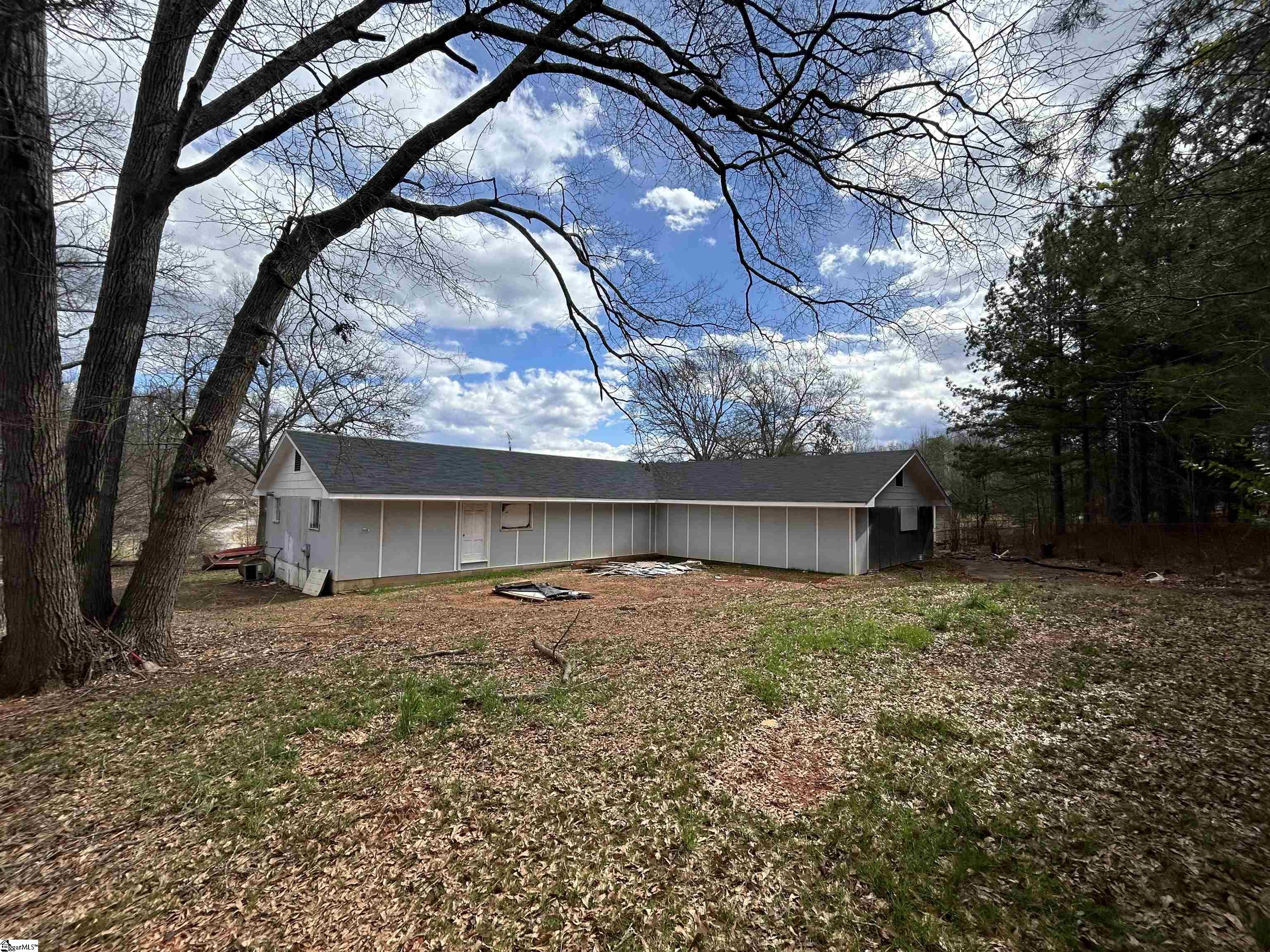 100 Clary Drive Property Photo 4