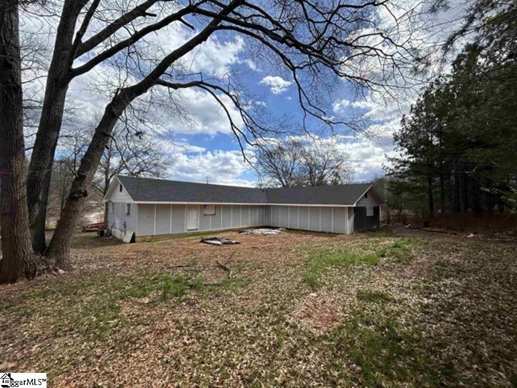 100 Clary Drive Property Photo 4