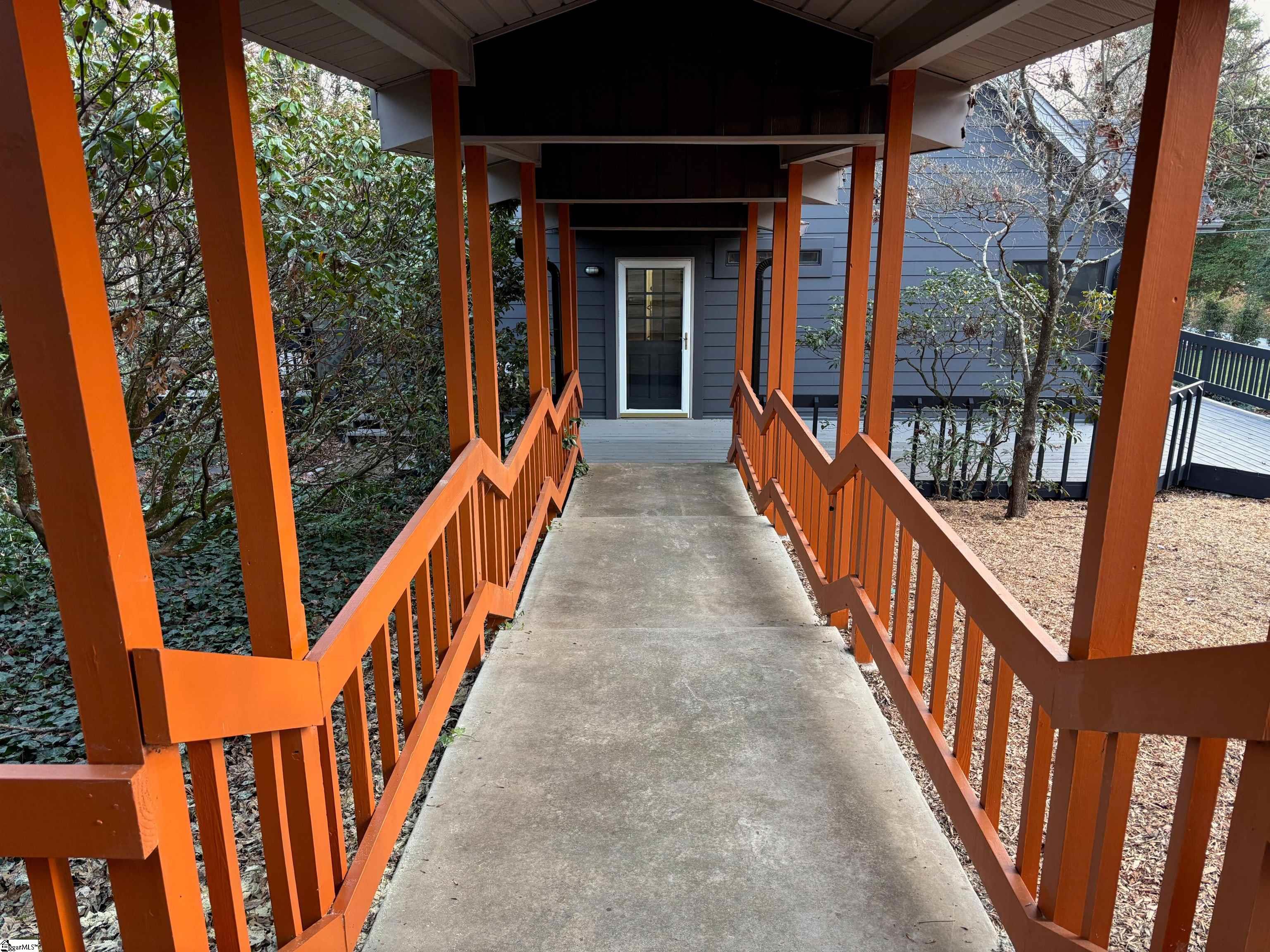 700 Altamont Road Property Photo 10