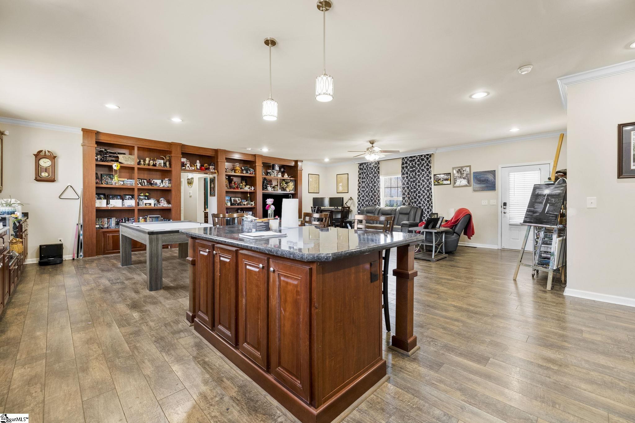 650 Belvue Road Property Photo 13