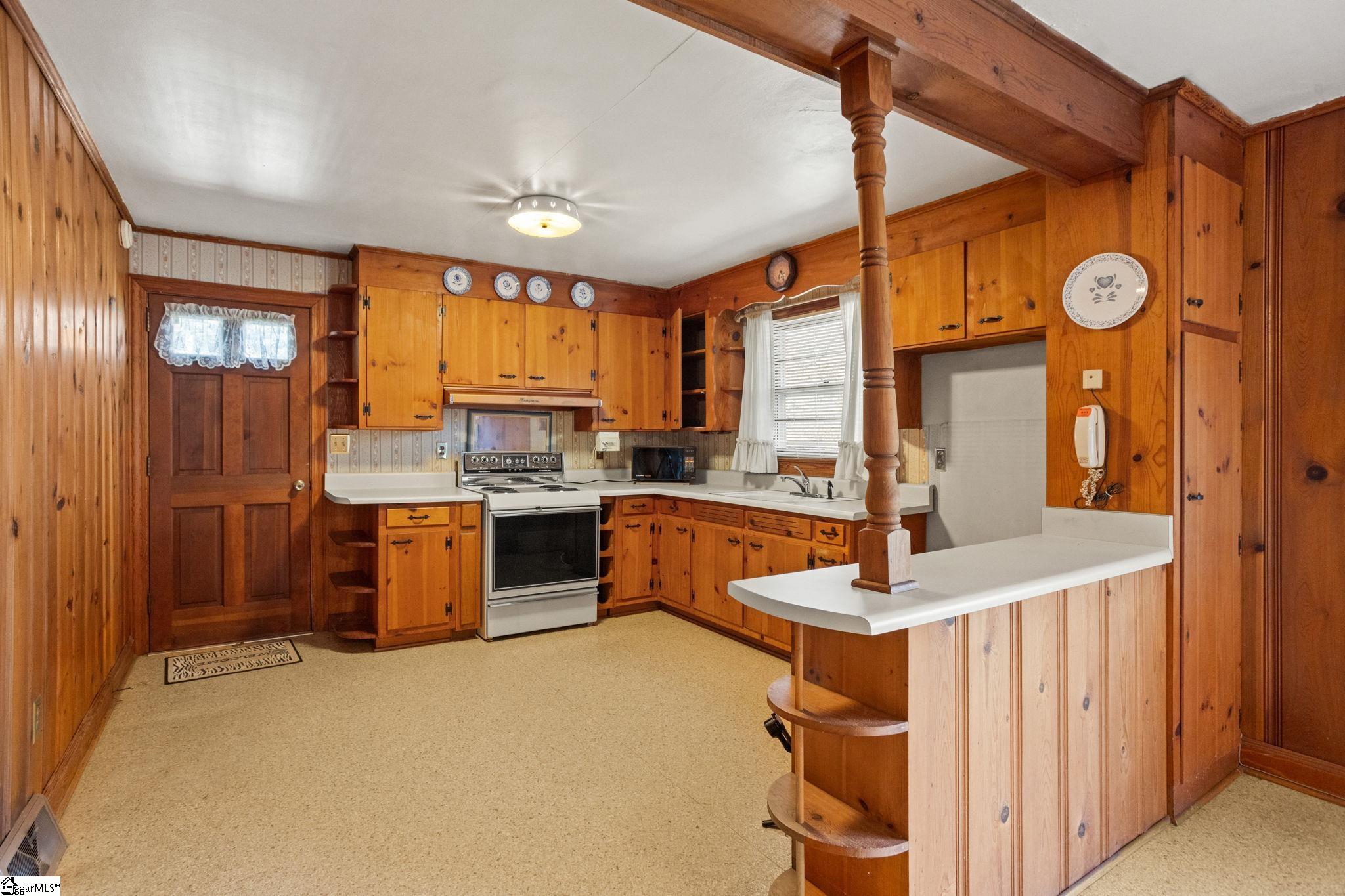 214 Piney Mountain Road Property Photo 2