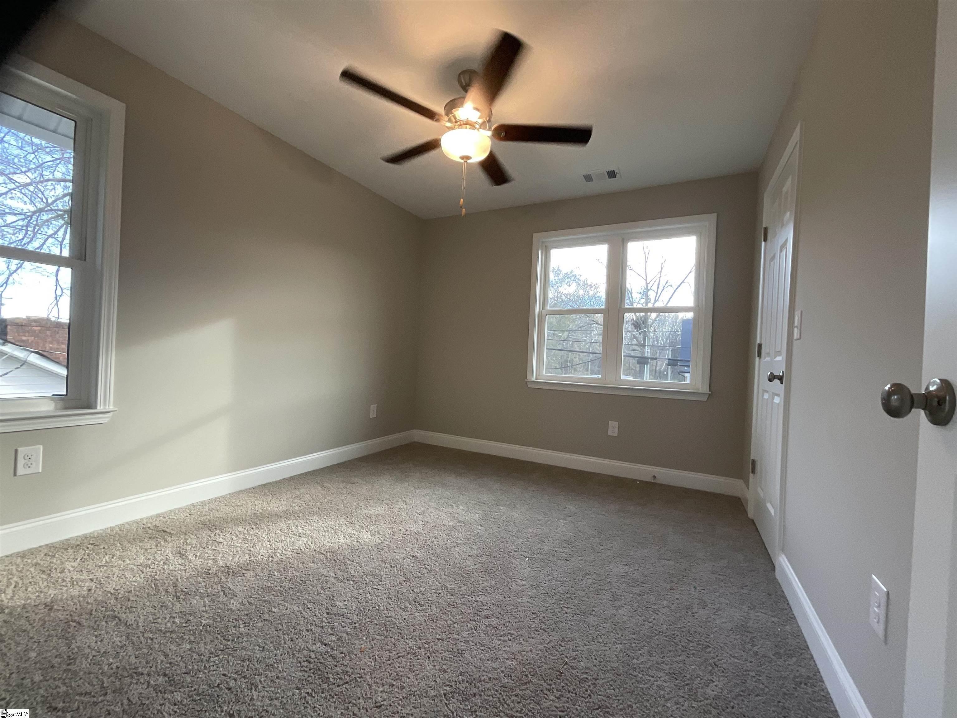 1306 W Bramlett Road Property Photo 13