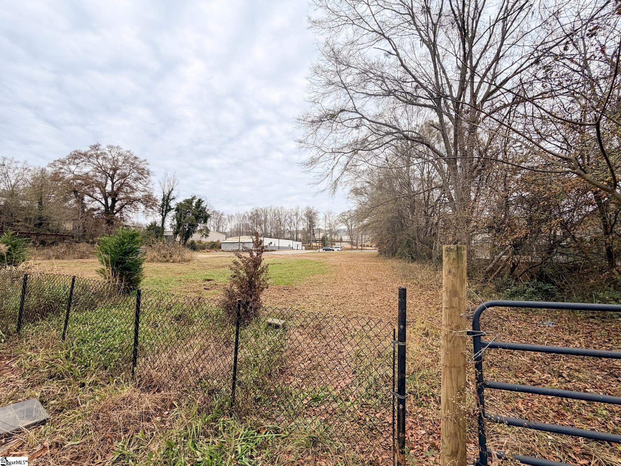 2723b Poinsett Highway Property Photo 8
