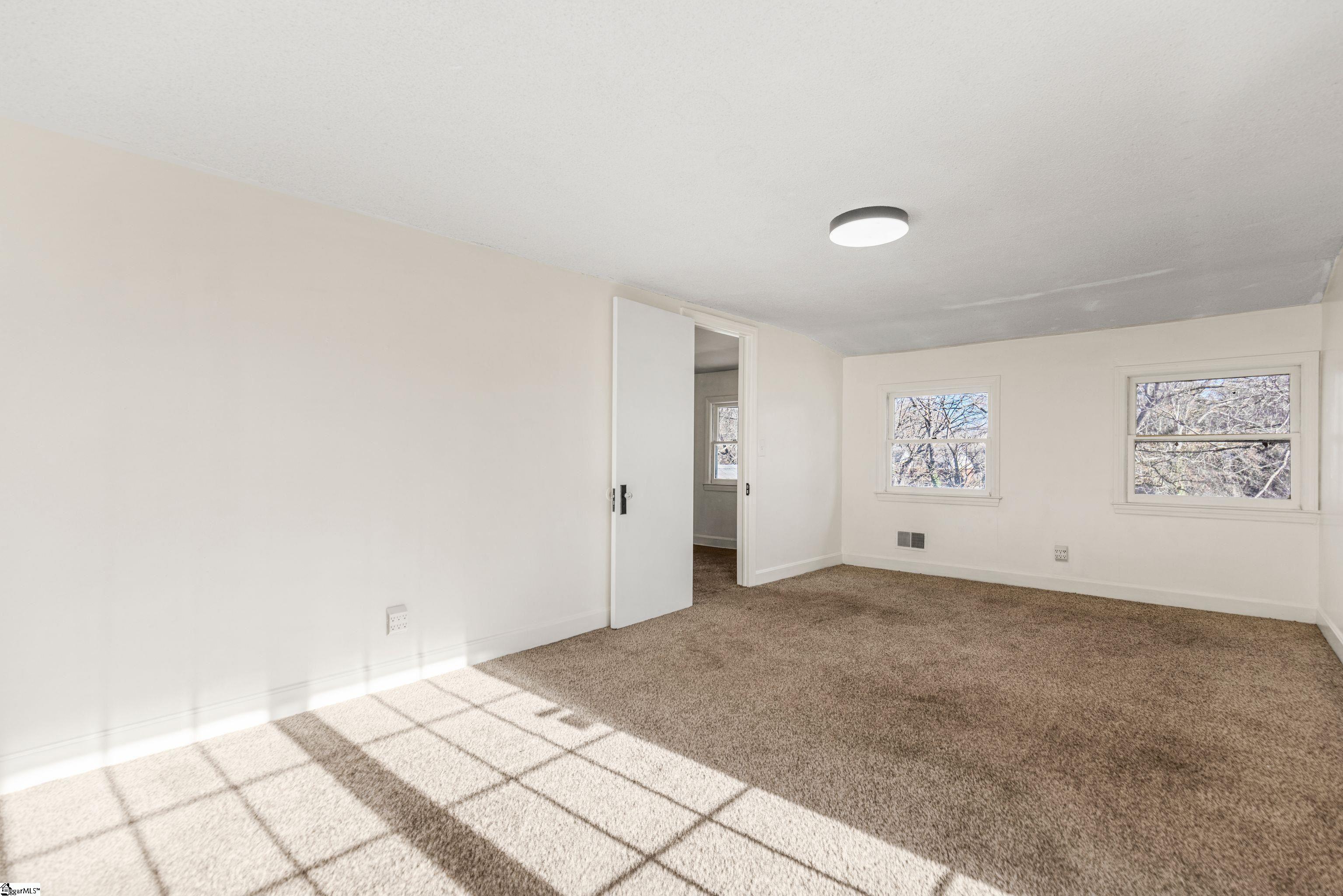 260 Ann Street Property Photo 32