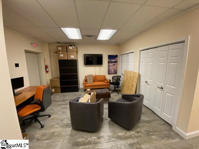 16 W Pointe Boulevard Property Photo 4