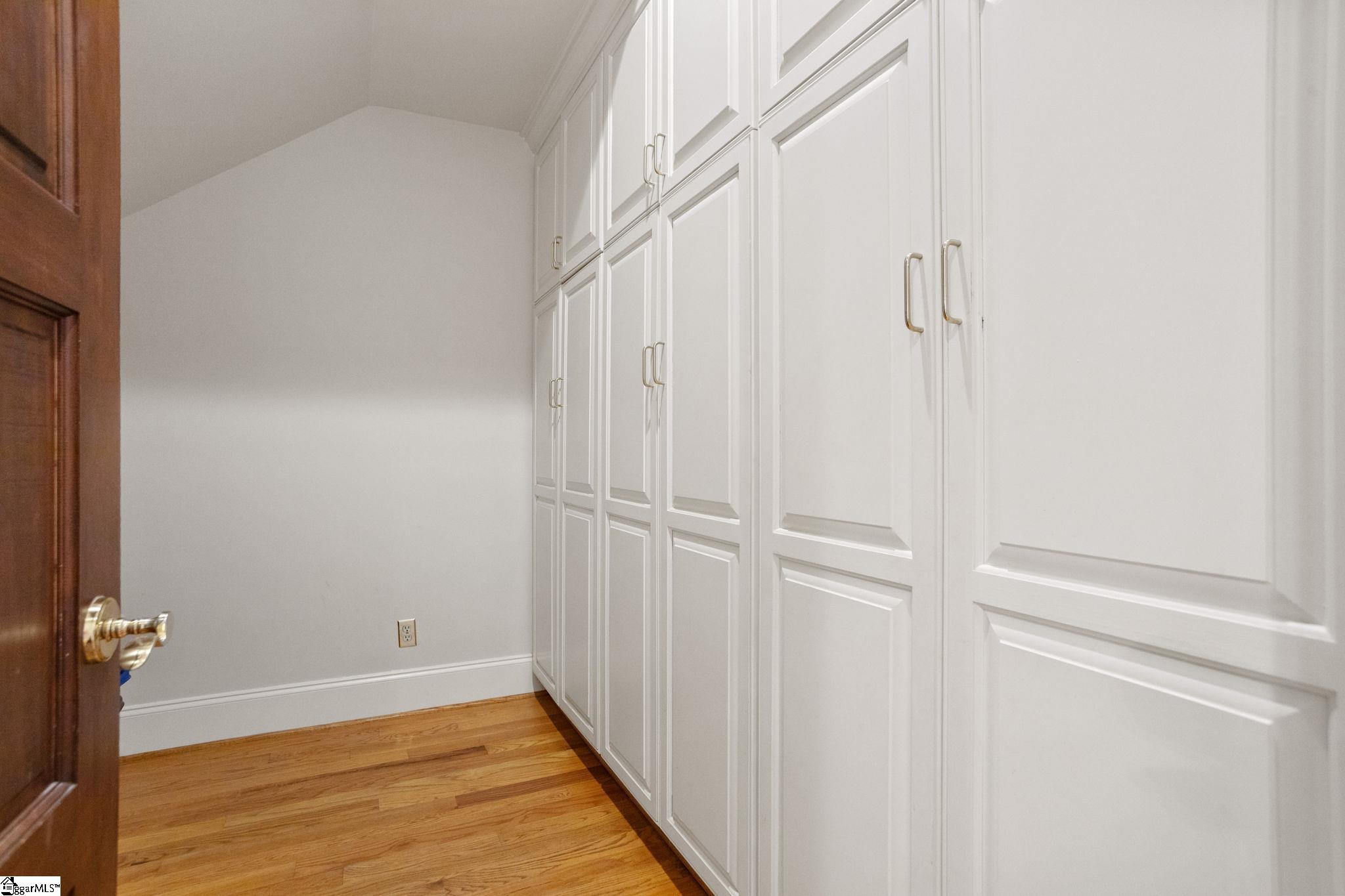 1035 Willis Road Property Photo 21