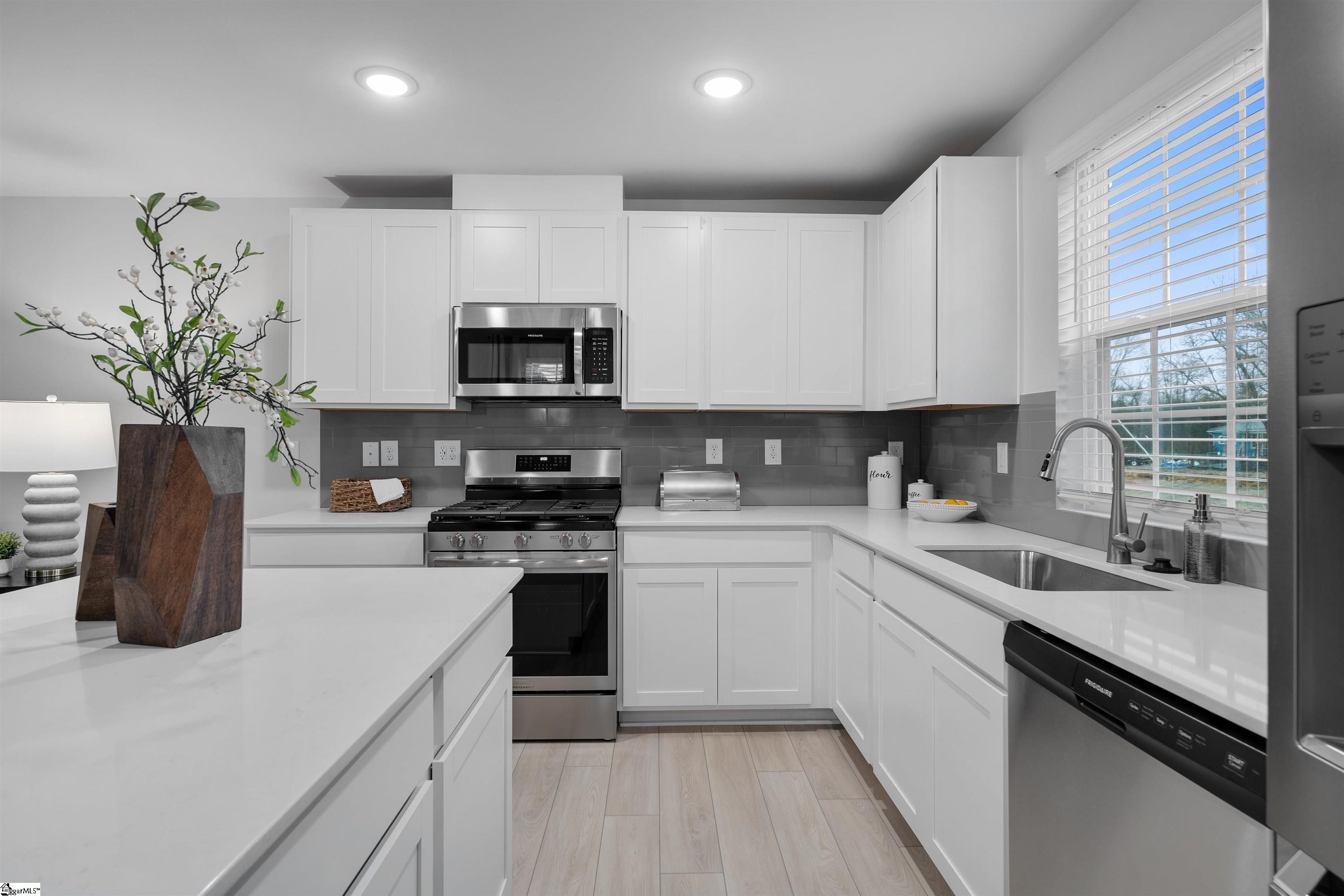 608 Curry Court Property Photo 13