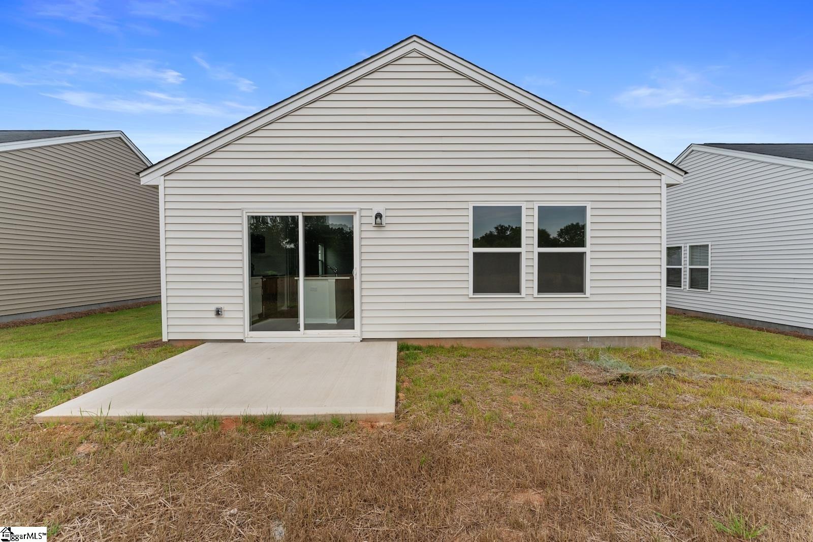 138 Cloverfield Lane Property Photo 14