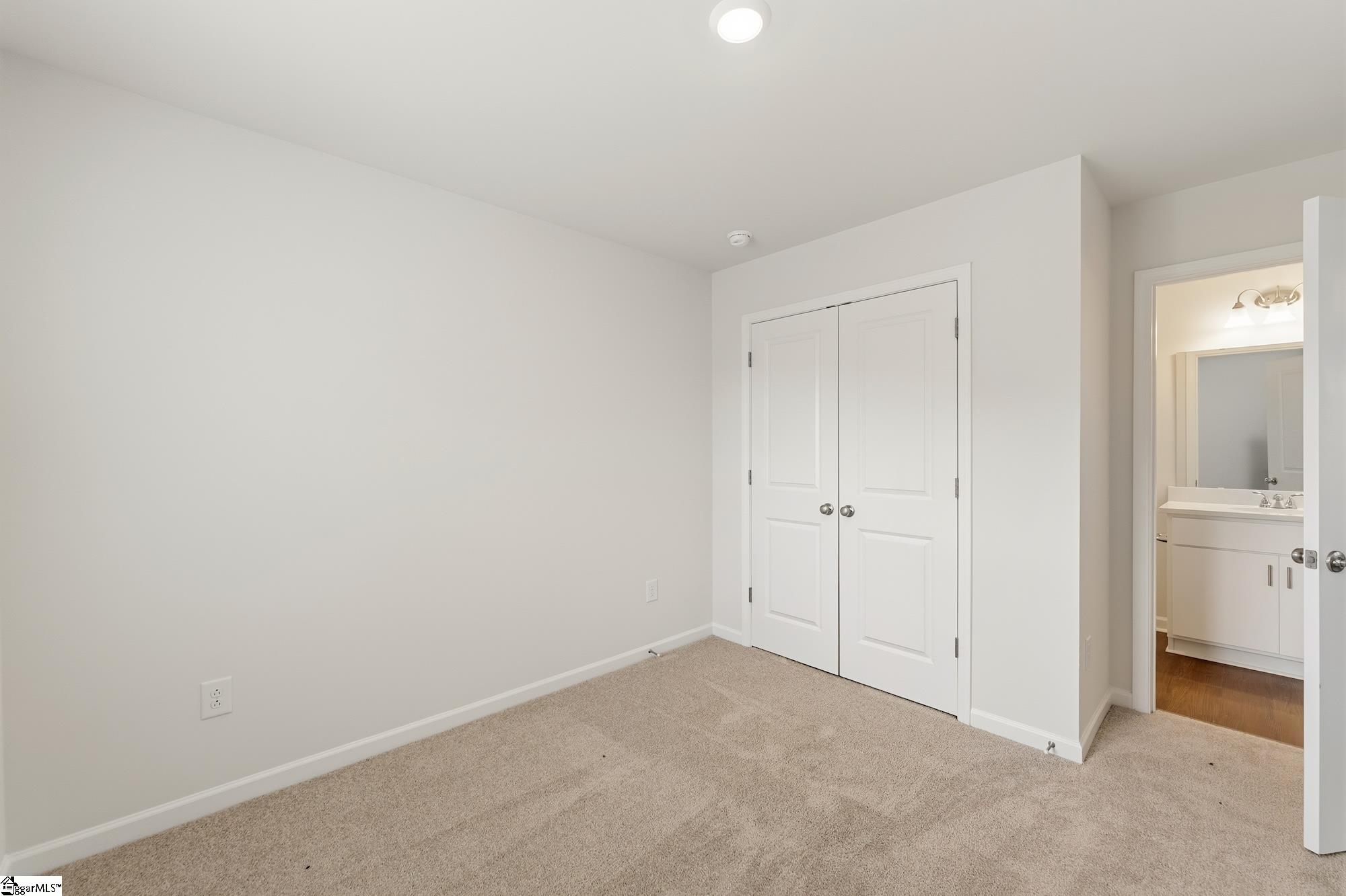 123 Cloverfield Lane Property Photo 10