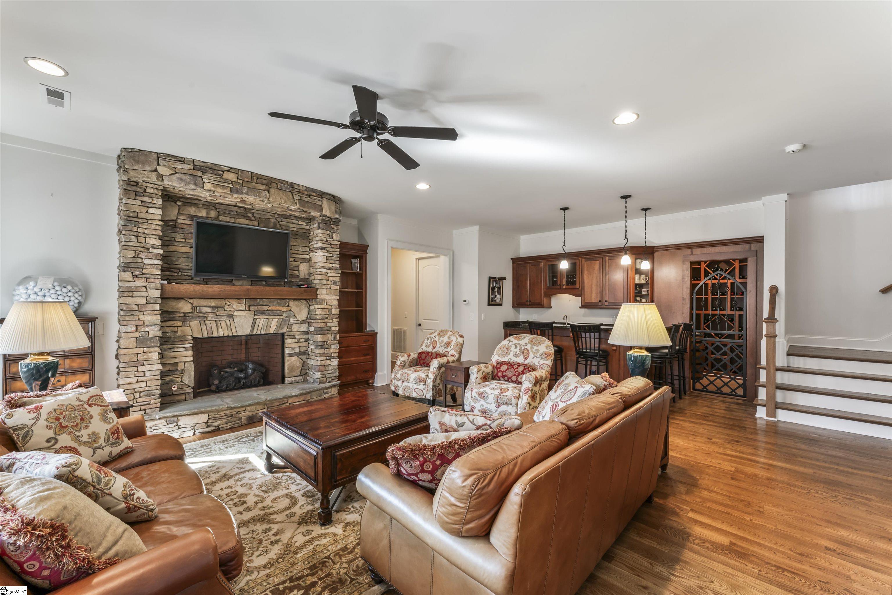 1578732 Property Photo 25