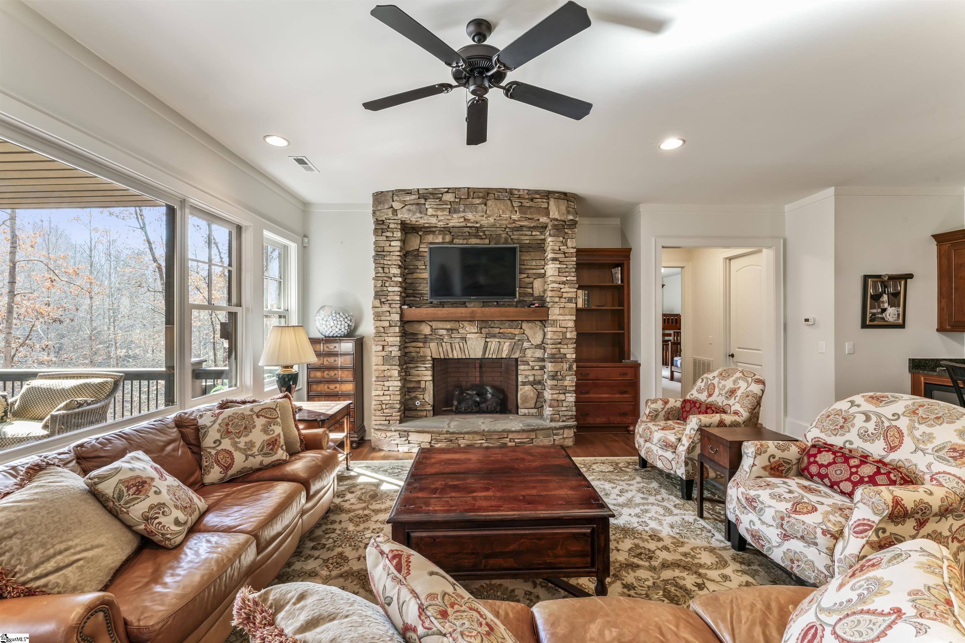 1578732 Property Photo 33
