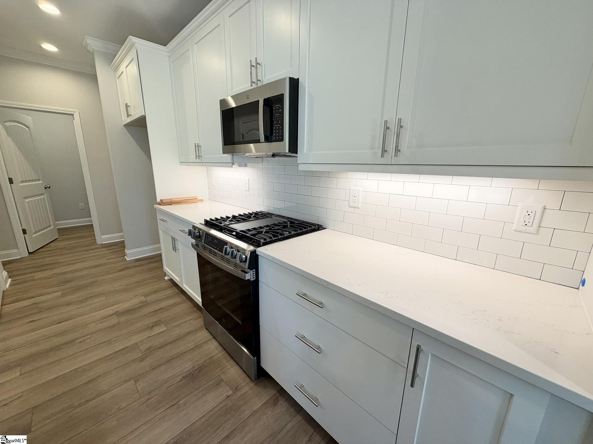 17 Hasbrook Lane Property Photo 10