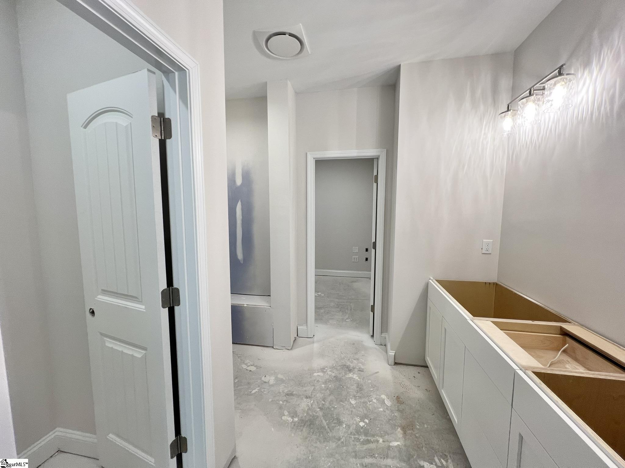 21 Hasbrook Lane Property Photo 23