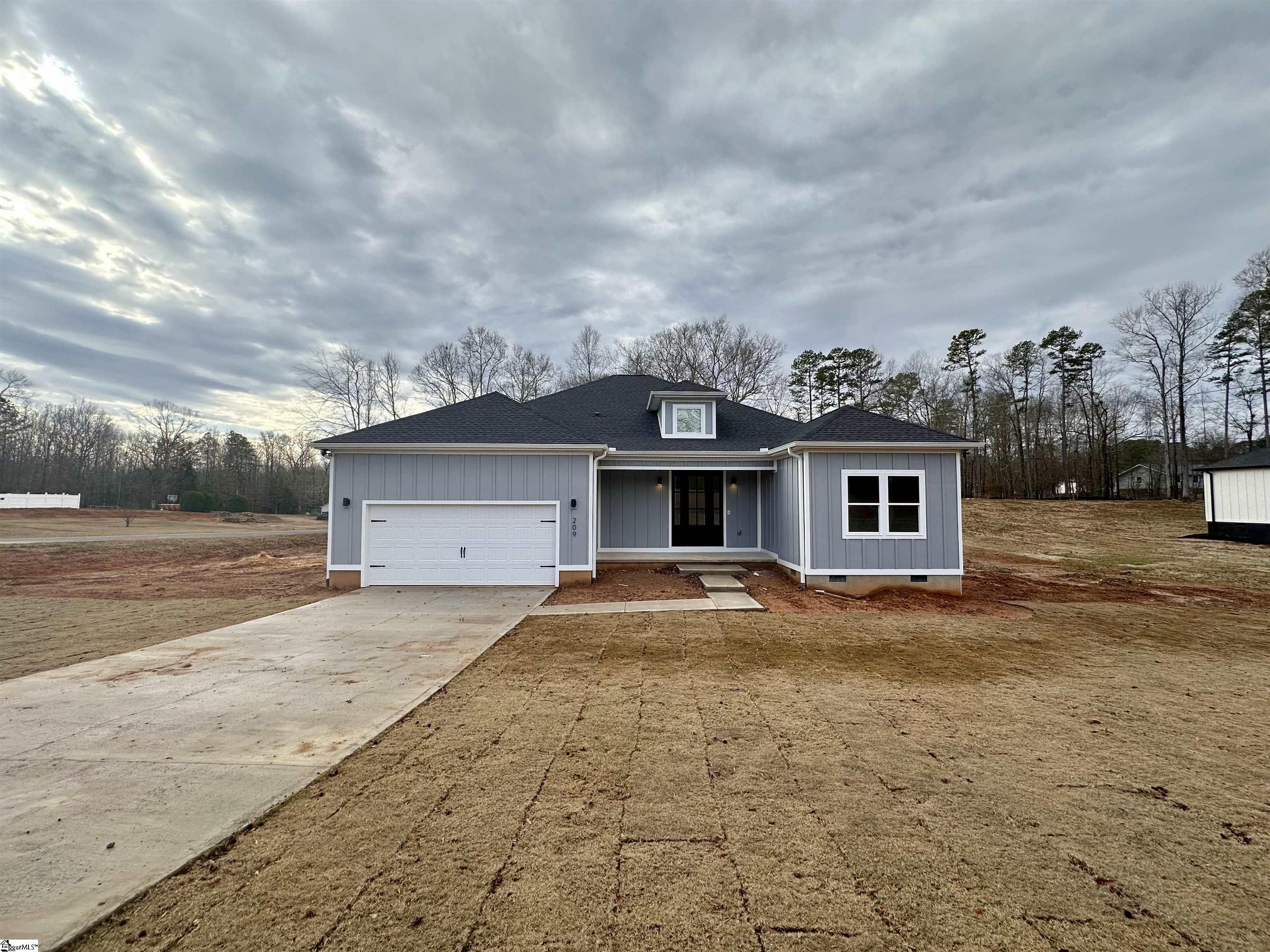 209 Chestnut Drive Property Photo 2