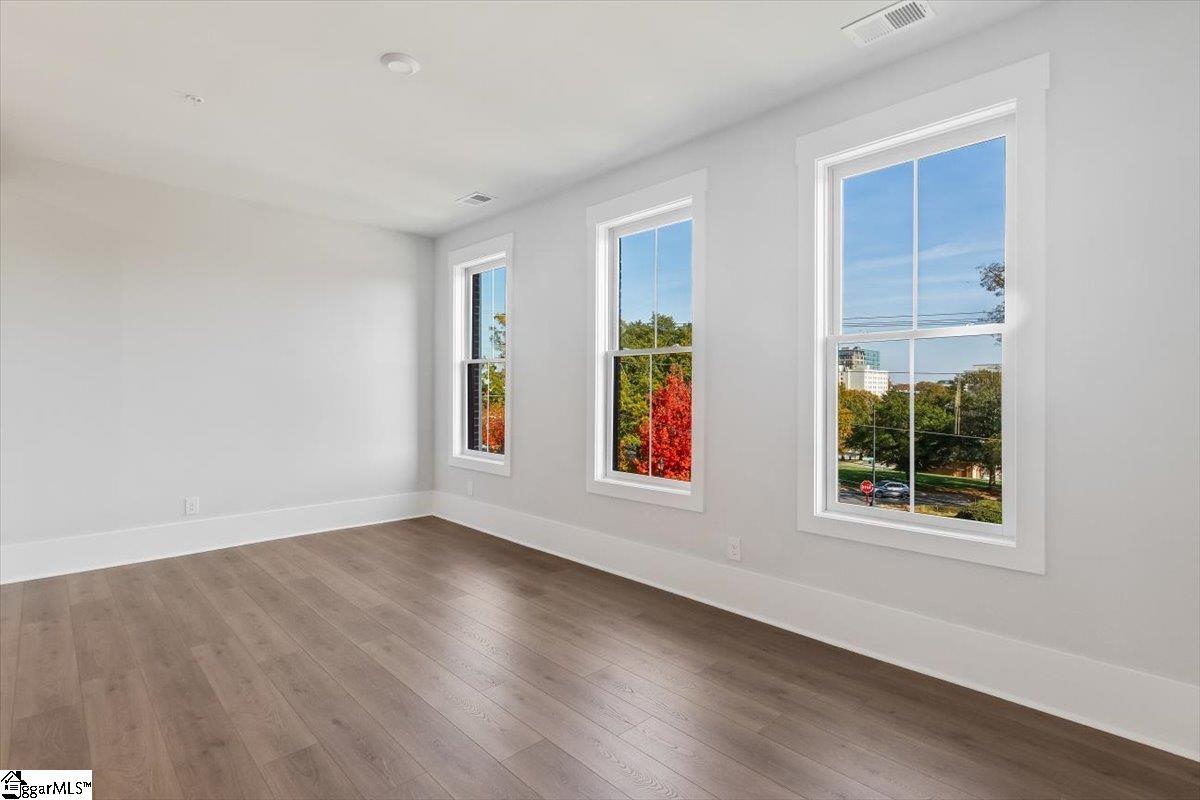 28b Hyde Street Property Photo 4