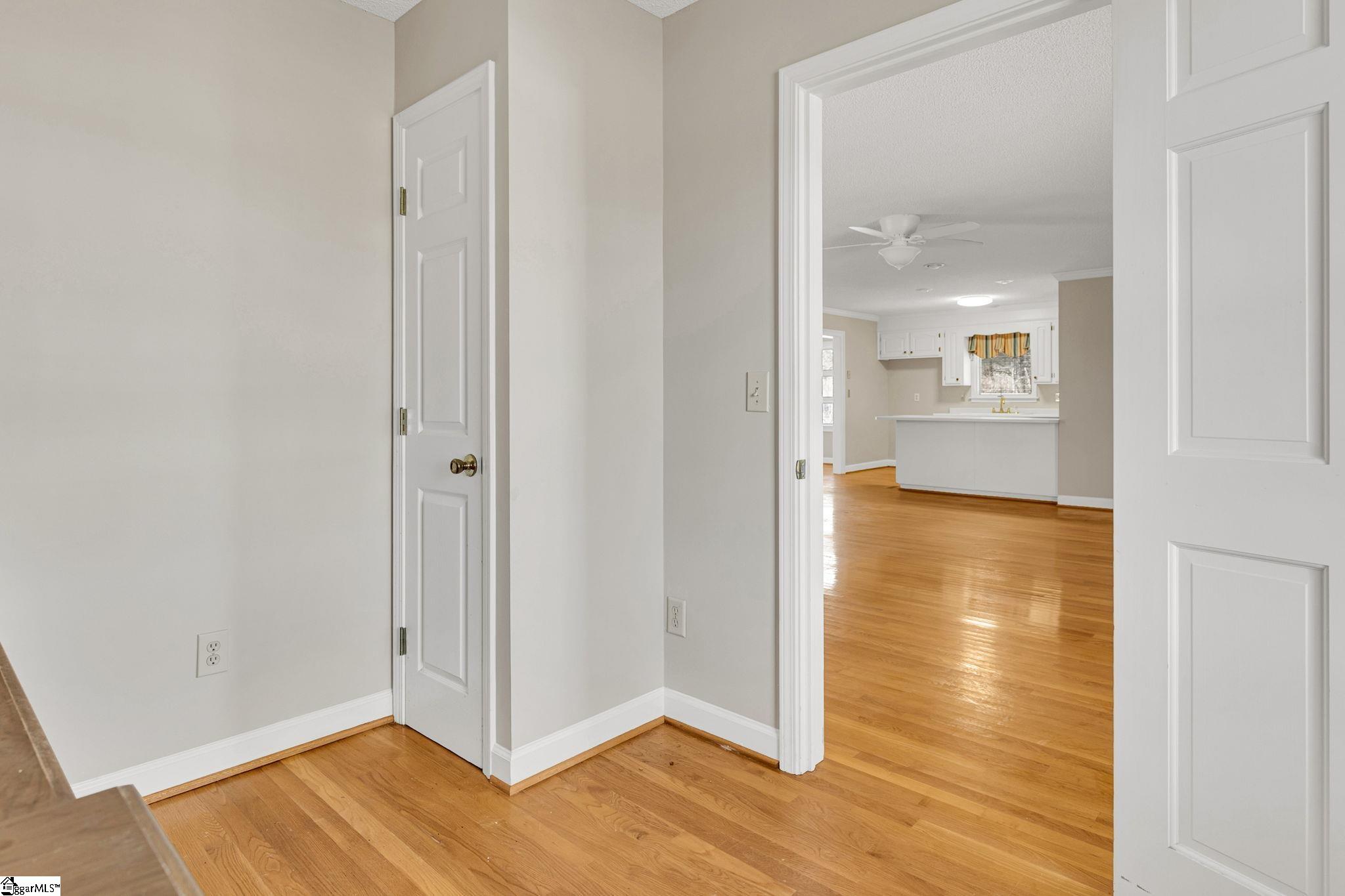 1142 Fox Squirrel Ridge Road Property Photo 17