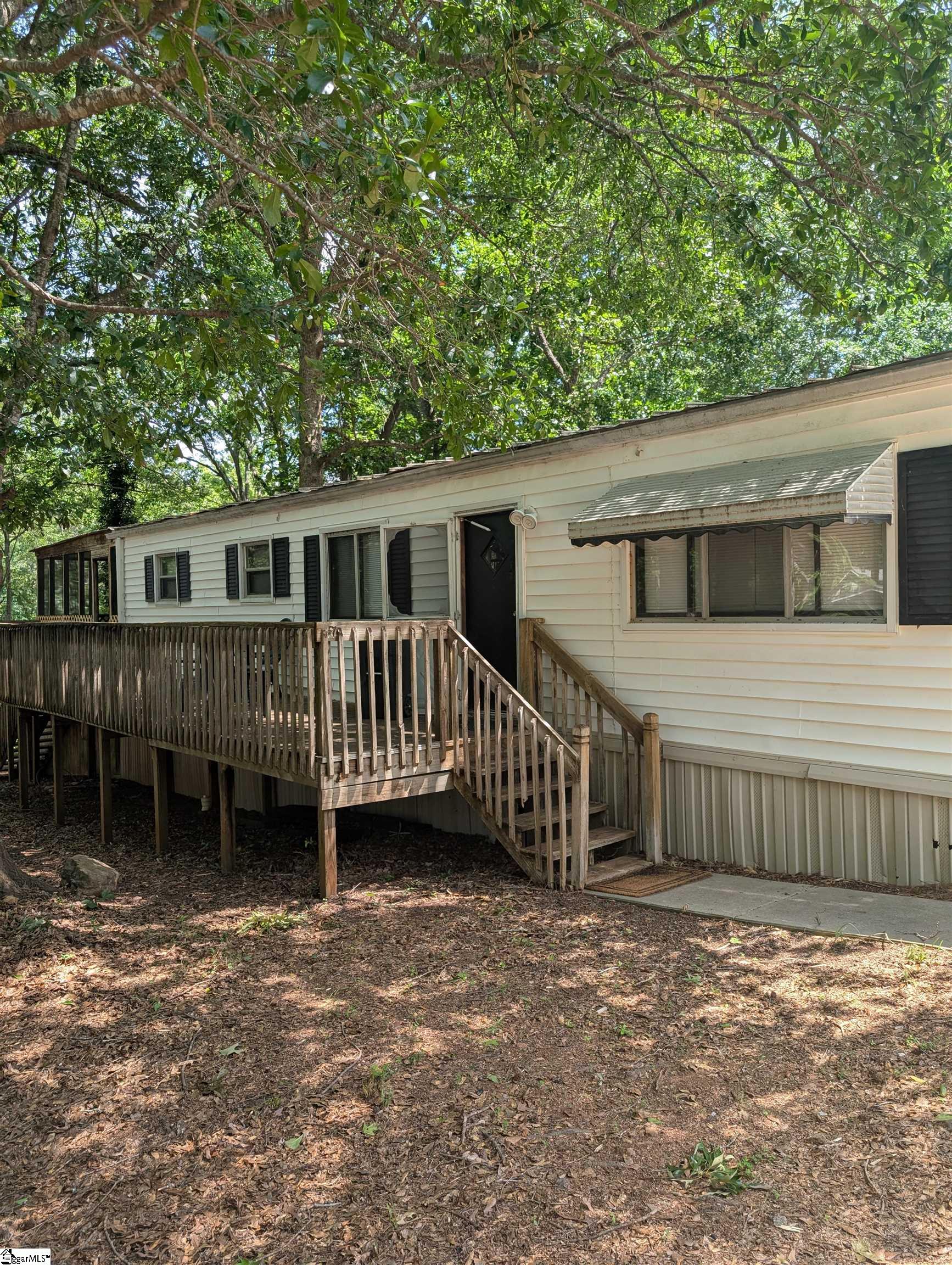 325 Lakewood Drive Property Photo 8