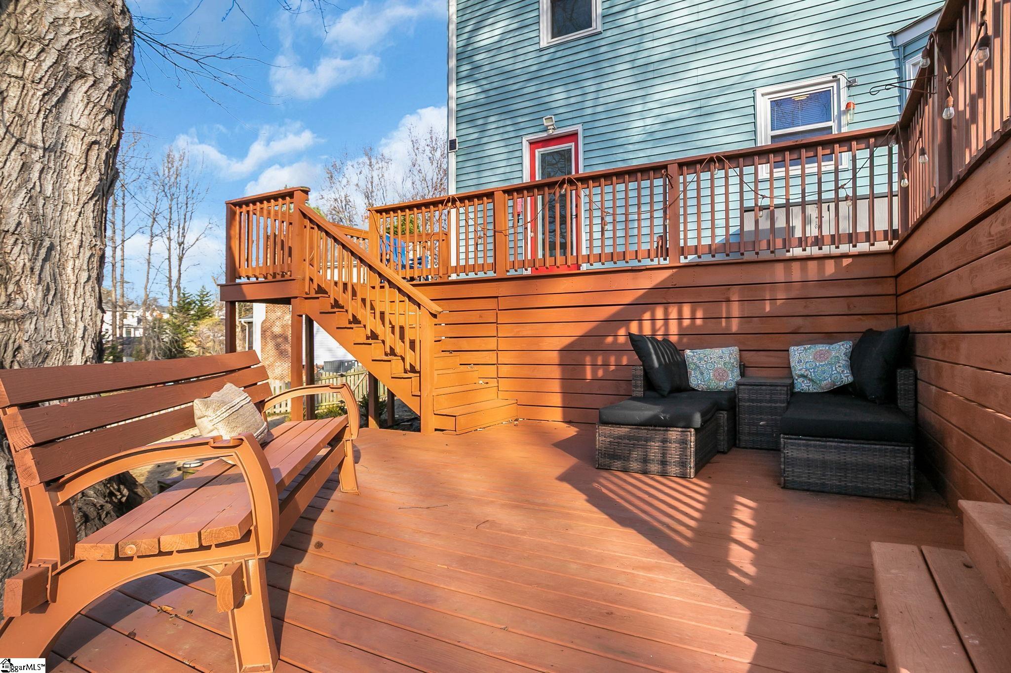 5 Foxtrail Court Property Photo 2