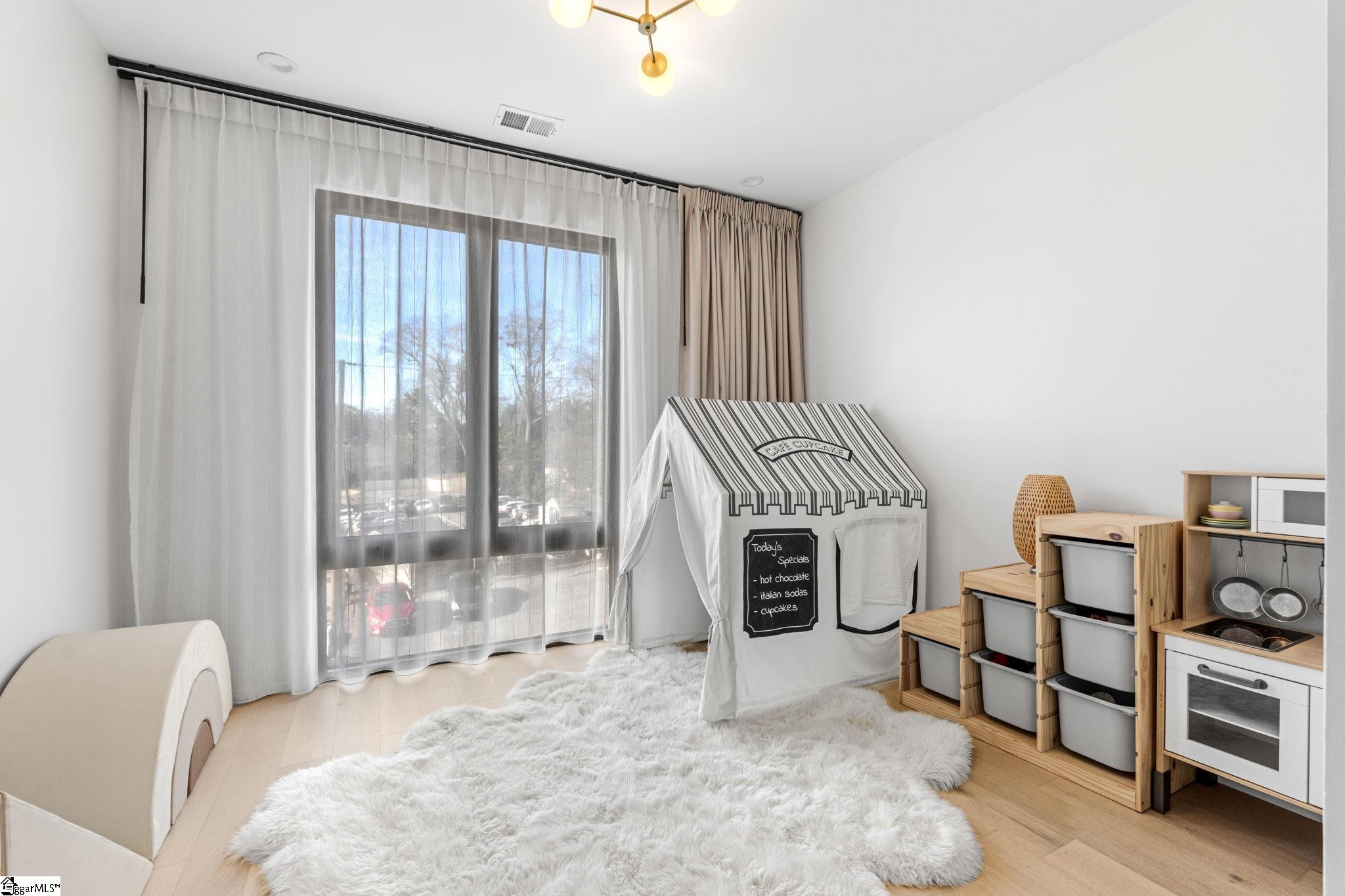 12 Elizabeth Street Property Photo 18