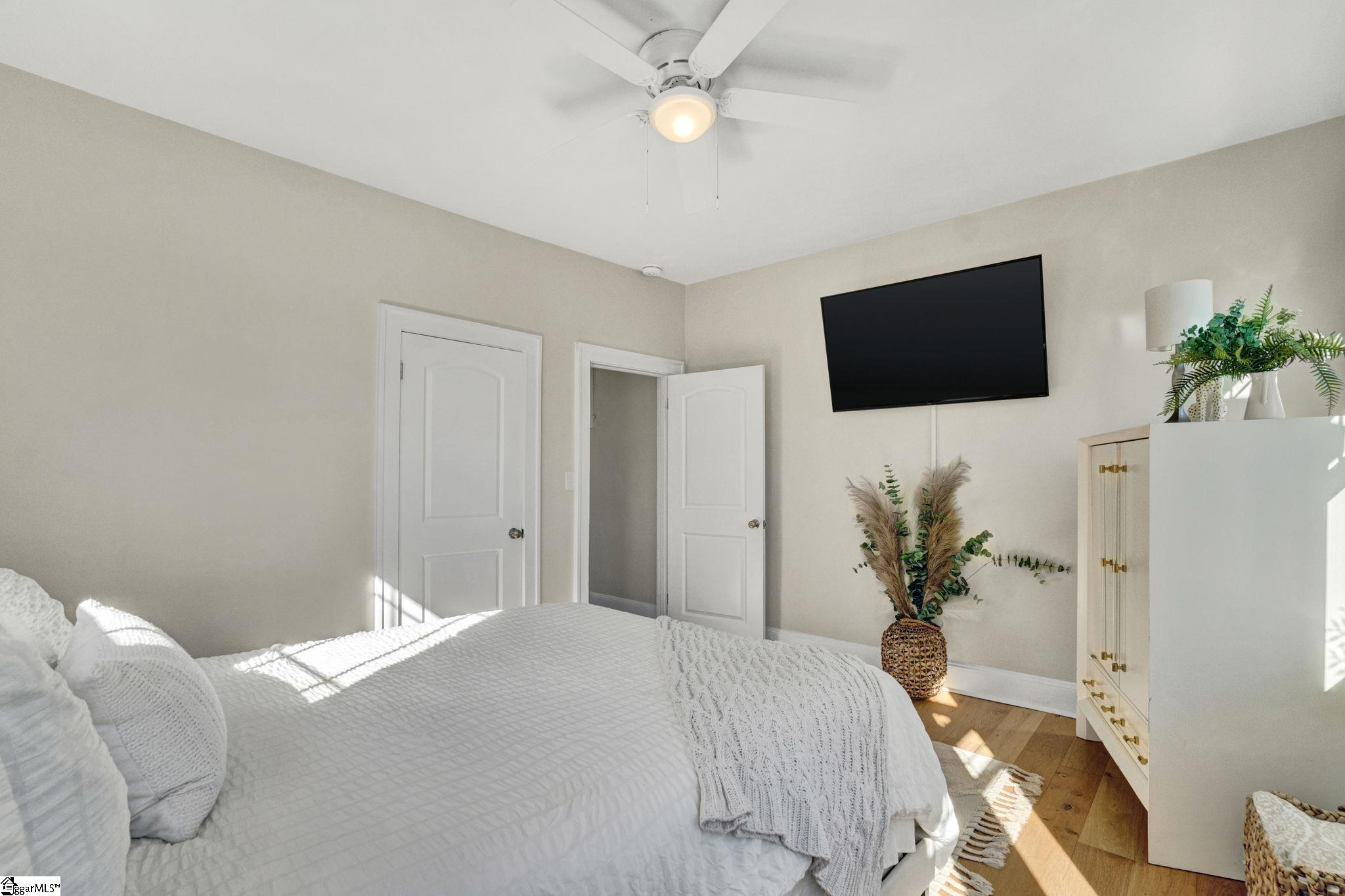 176 E Victoria Road Property Photo 18