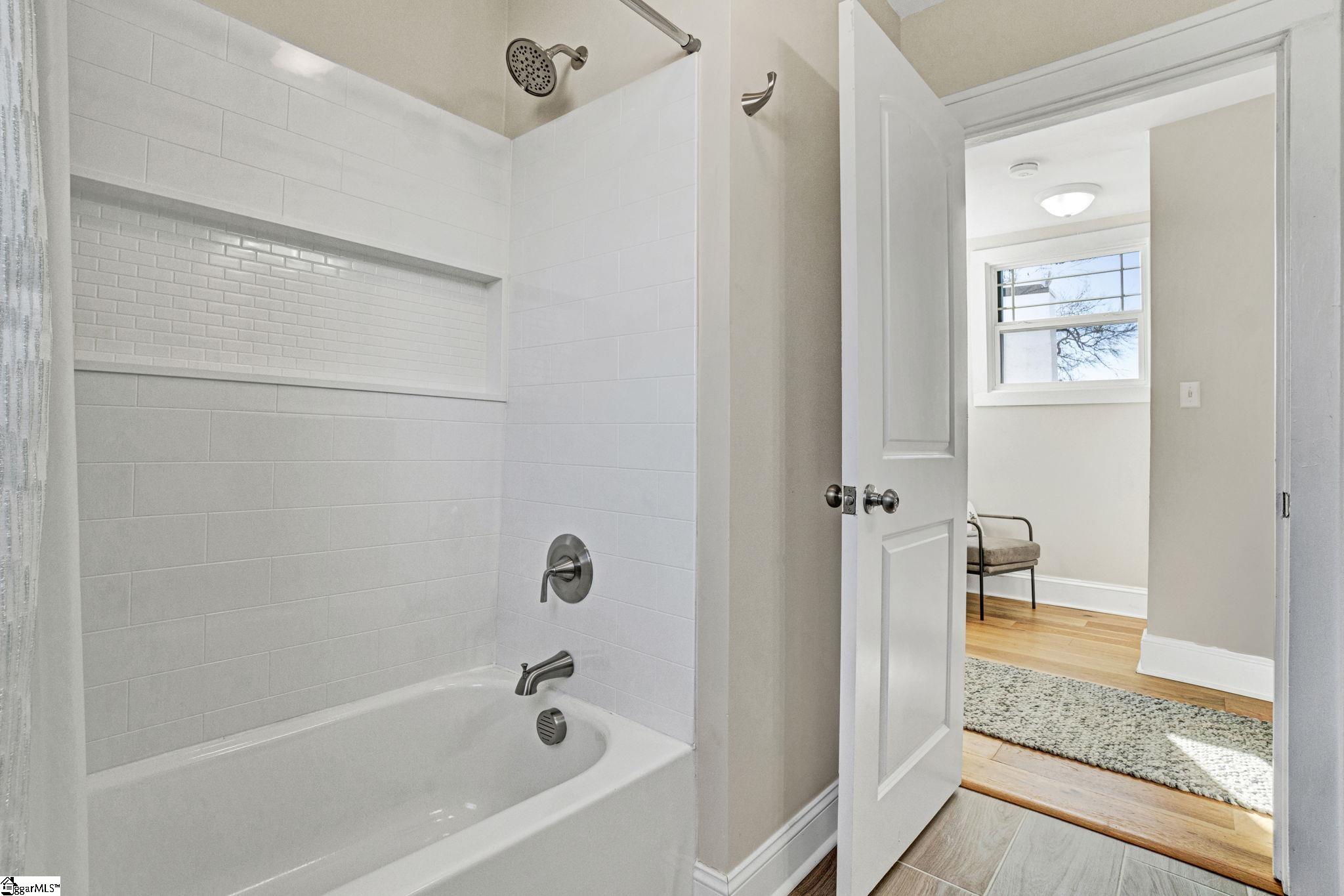 176 E Victoria Road Property Photo 24