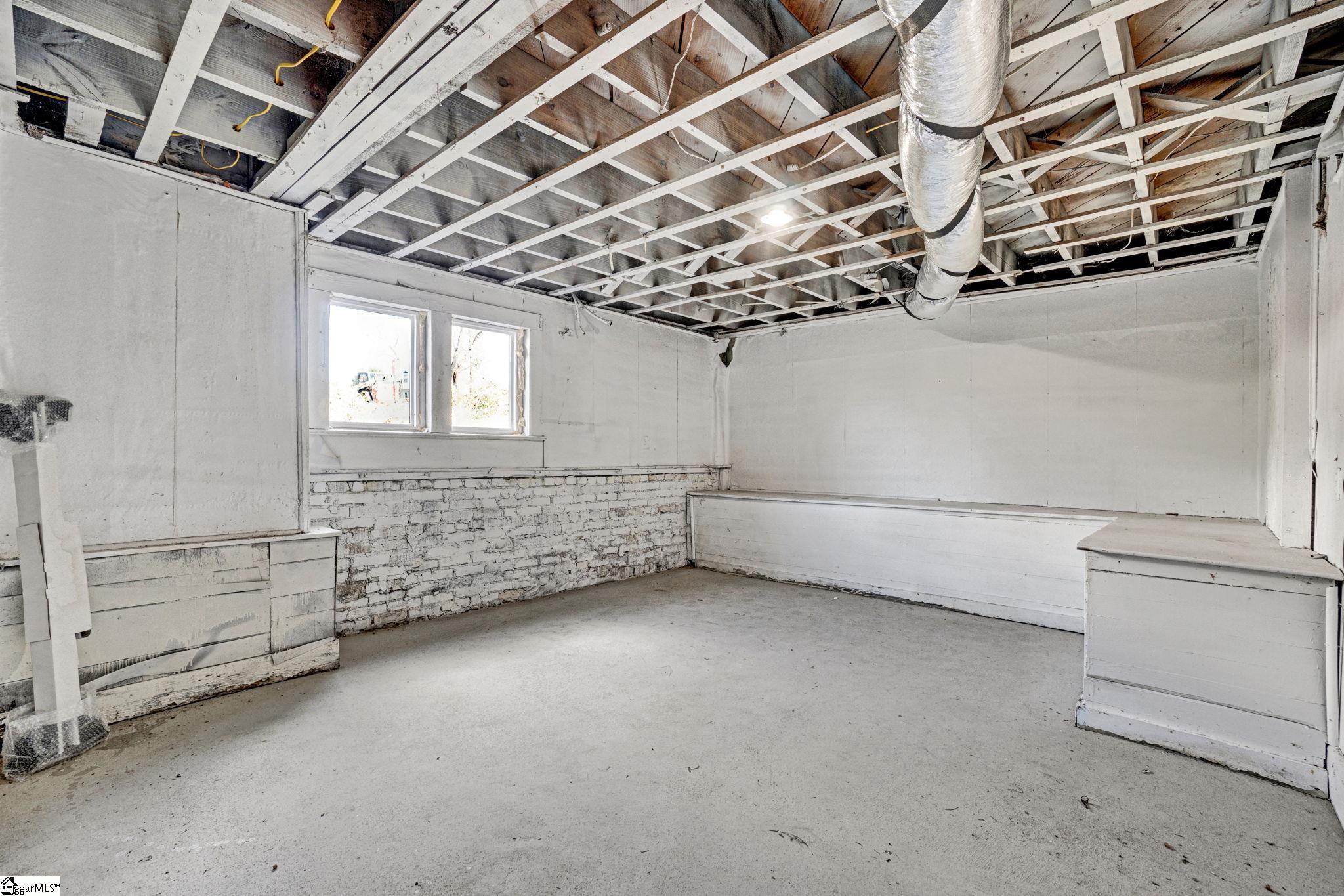 176 E Victoria Road Property Photo 43