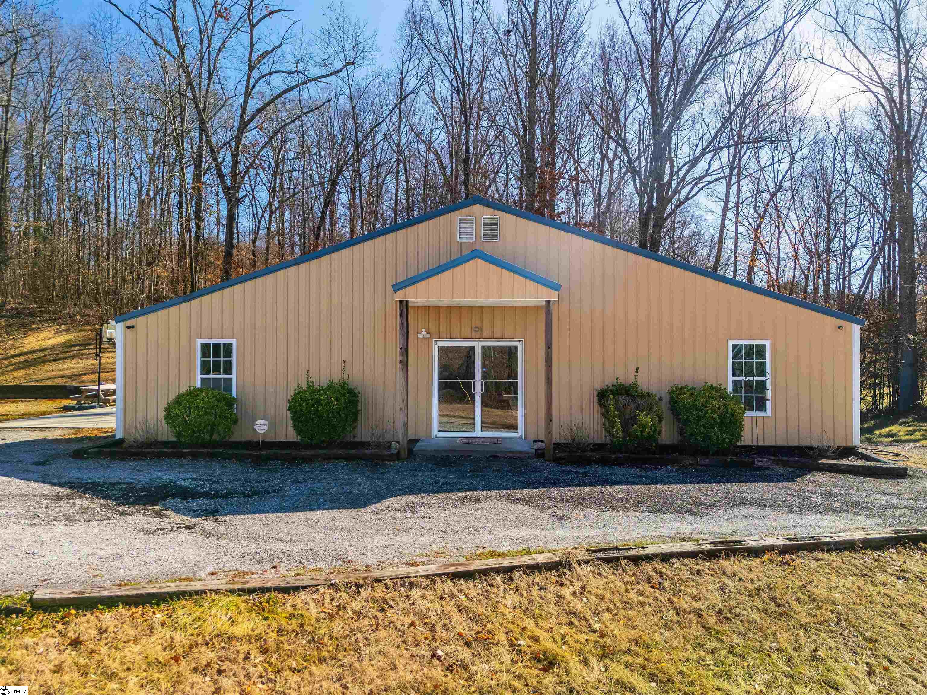 2415 New Easley Highway Property Photo 2