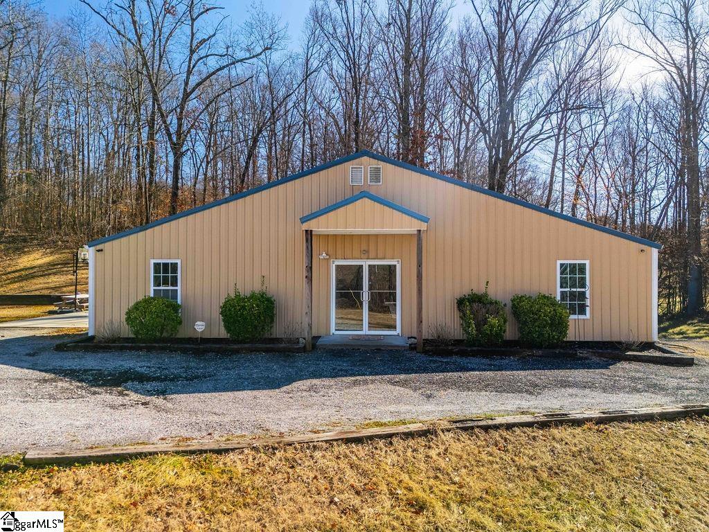 2415 New Easley Highway Property Photo 9