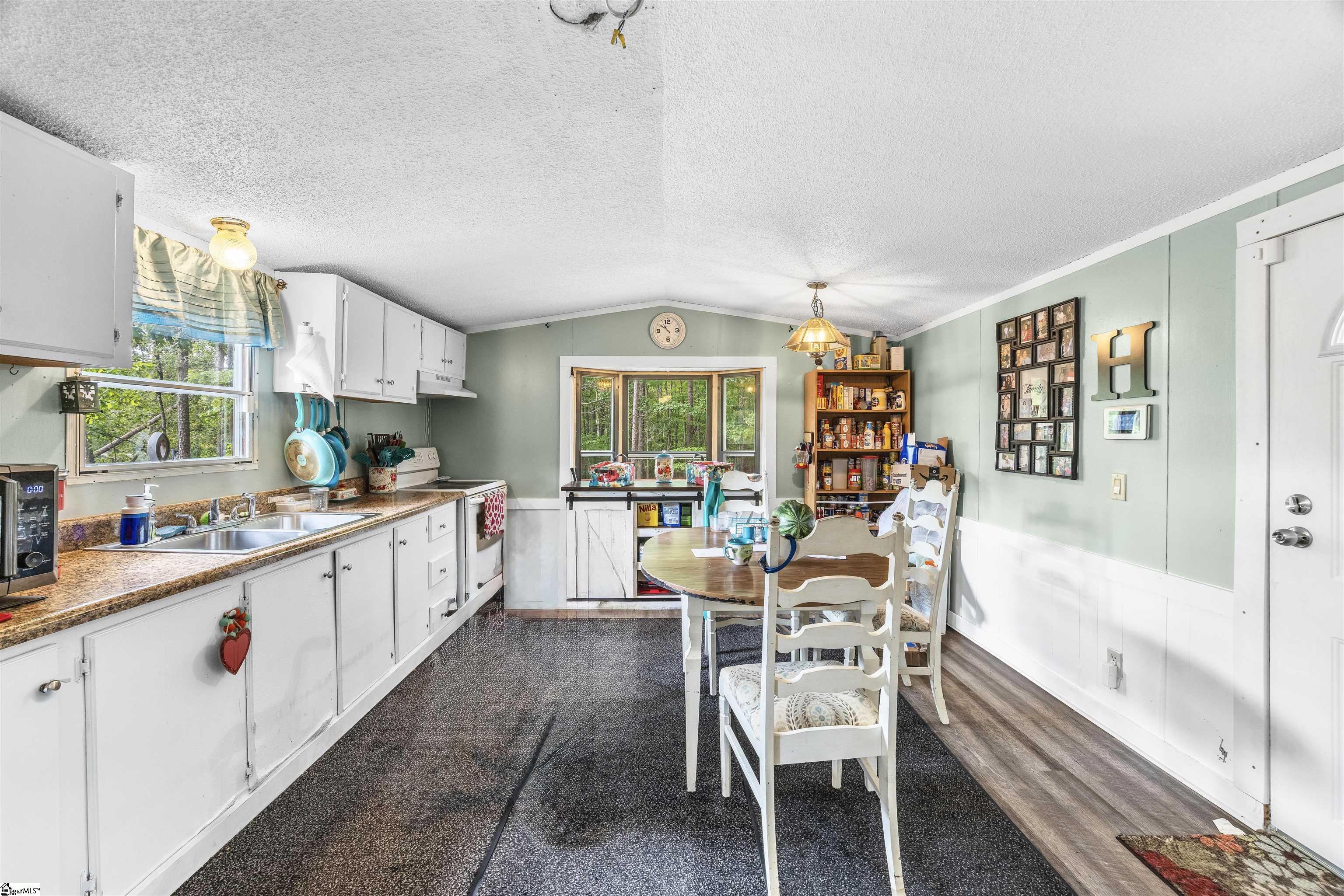 725 Shelor Ferry Road Property Photo 4