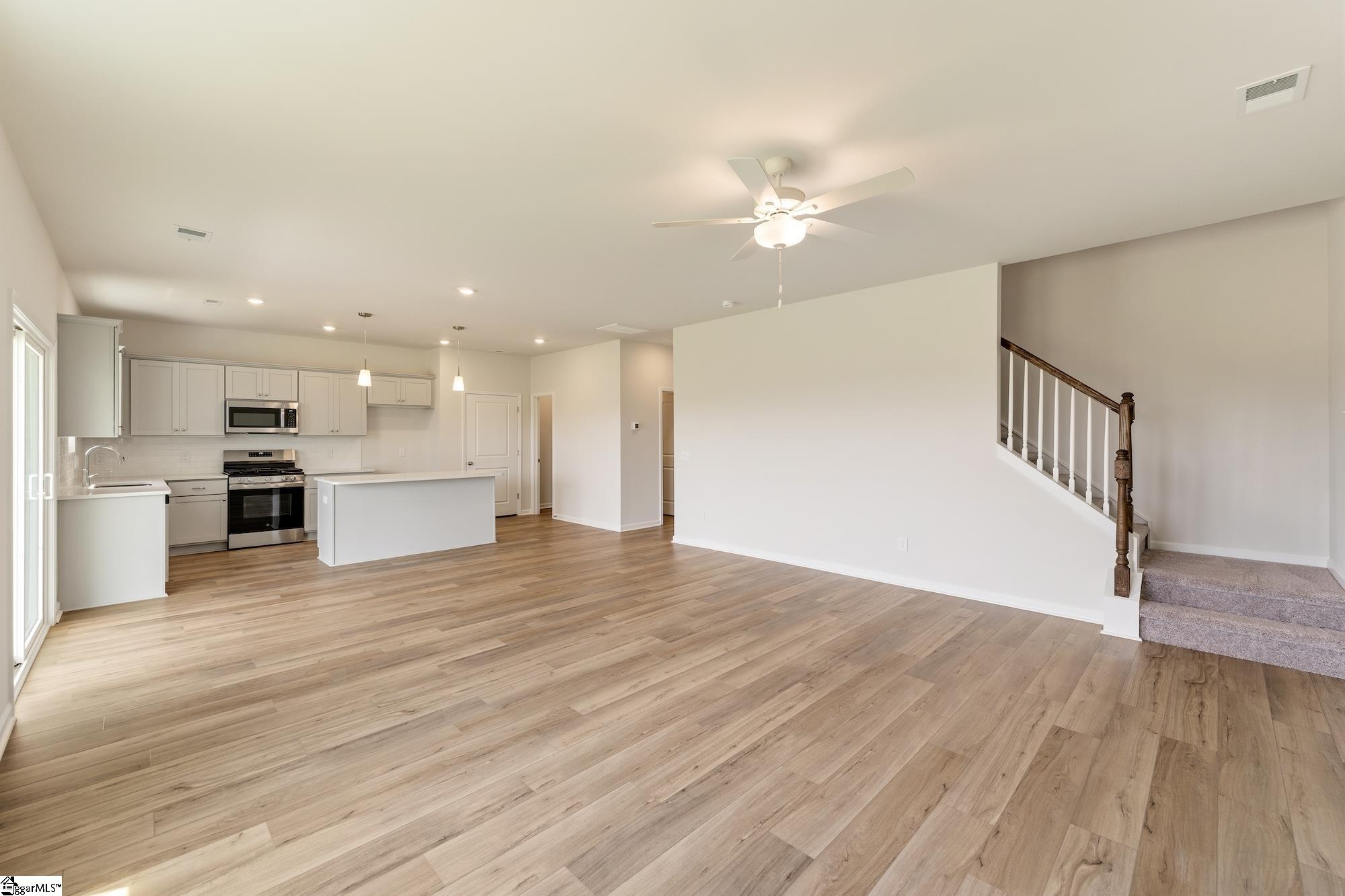 2324 Mill Loop Property Photo 9
