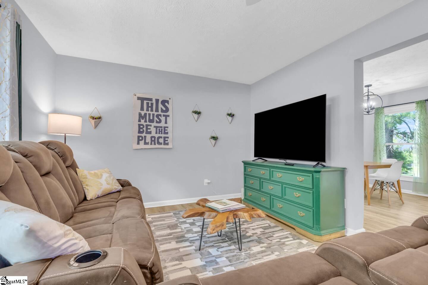 206 West Avenue Property Photo 3
