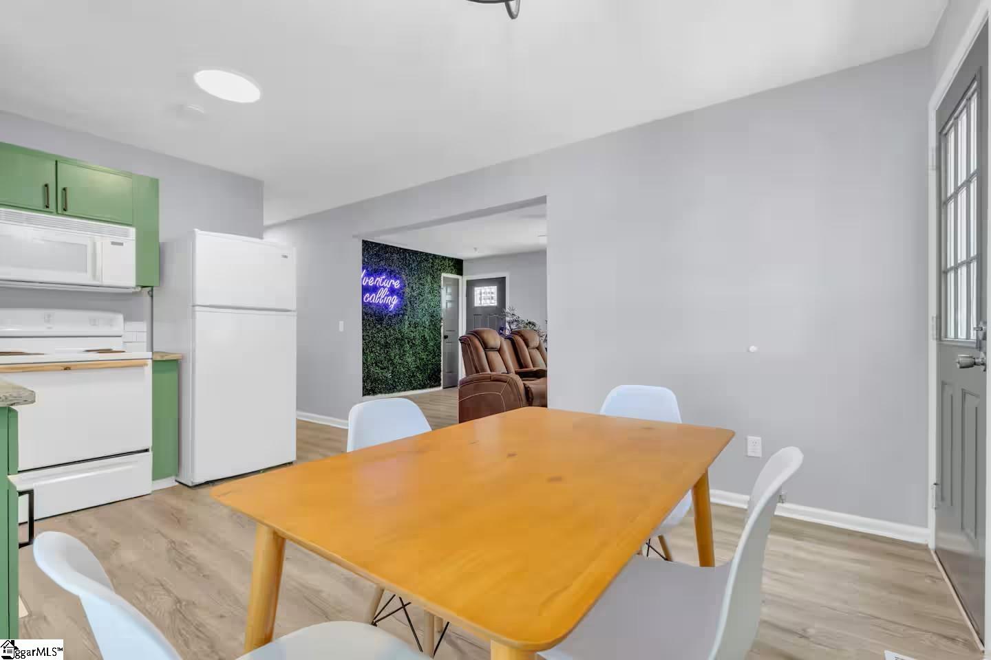 206 West Avenue Property Photo 10