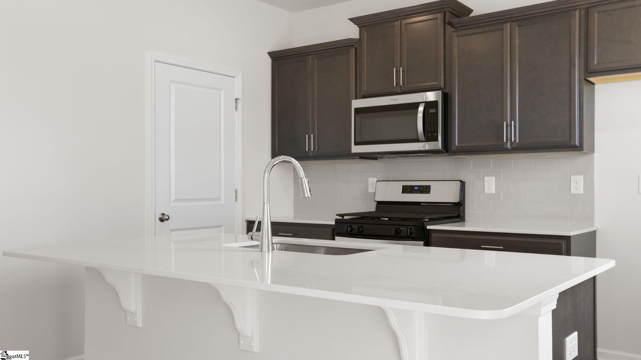 210 Alistar Avenue Property Photo 9