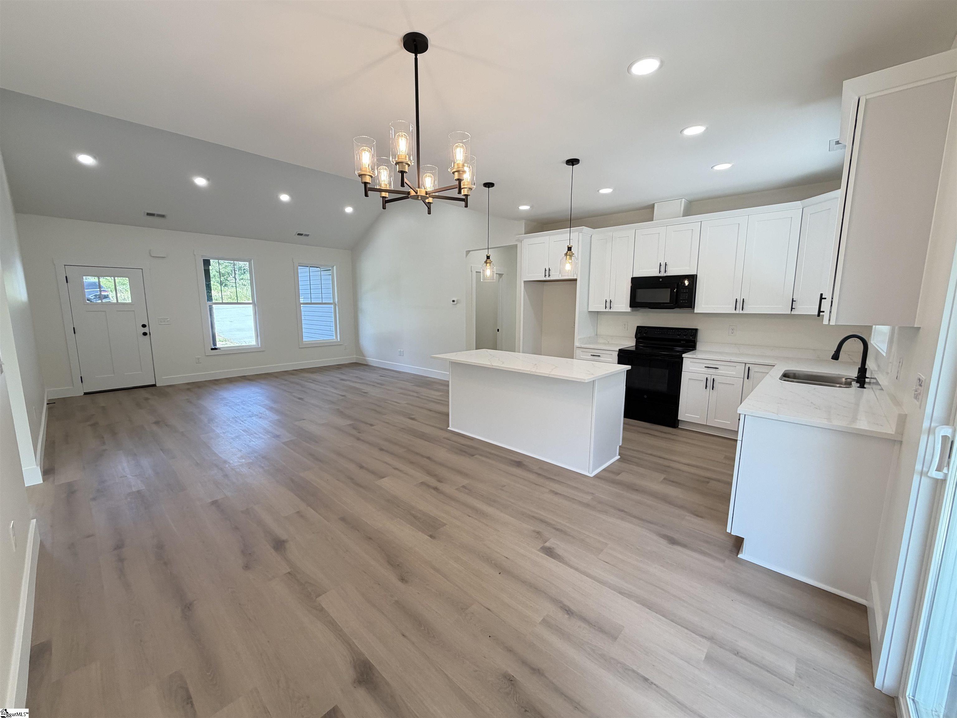 169 Susans Road Property Photo 4