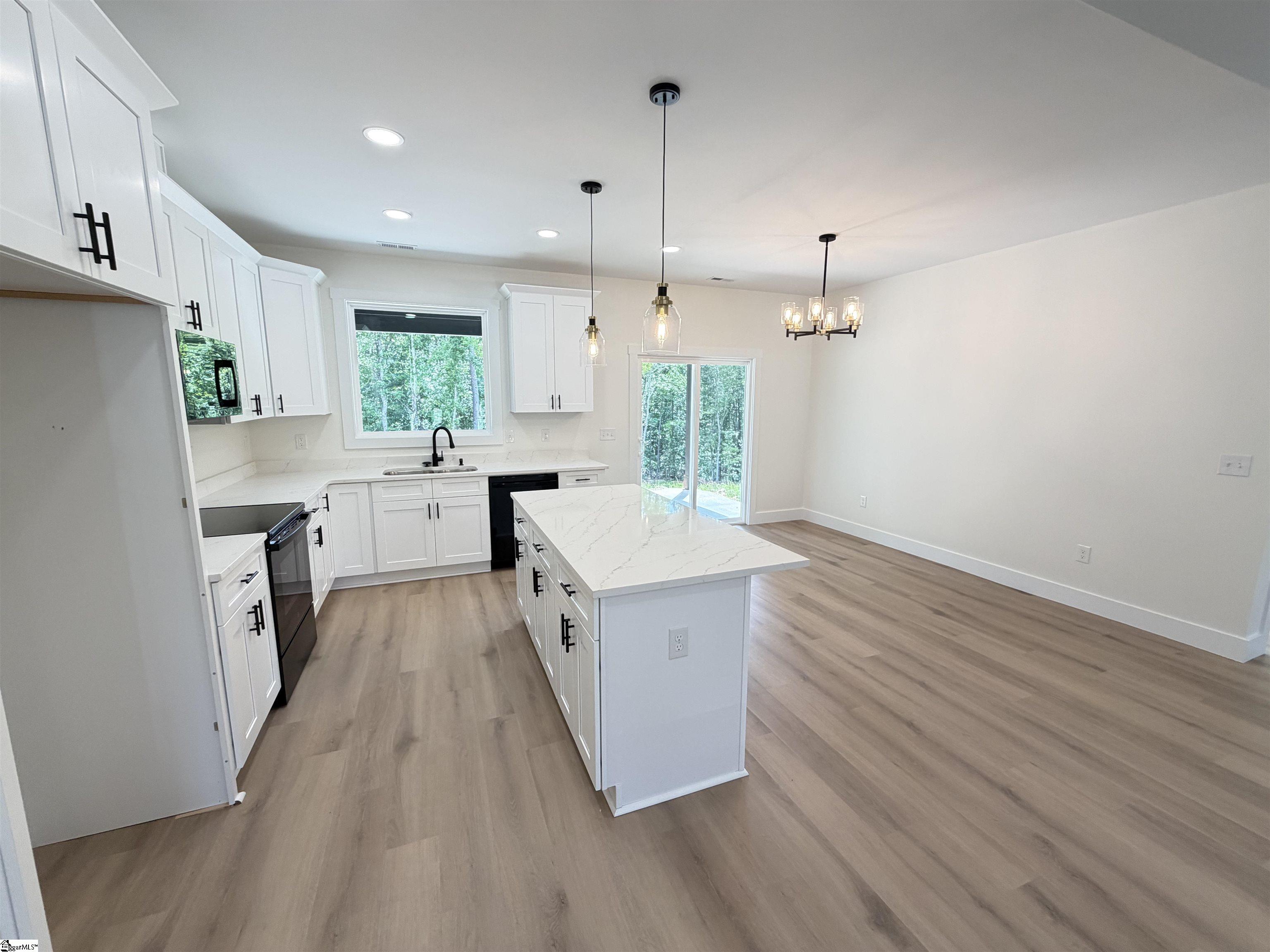 169 Susans Road Property Photo 6