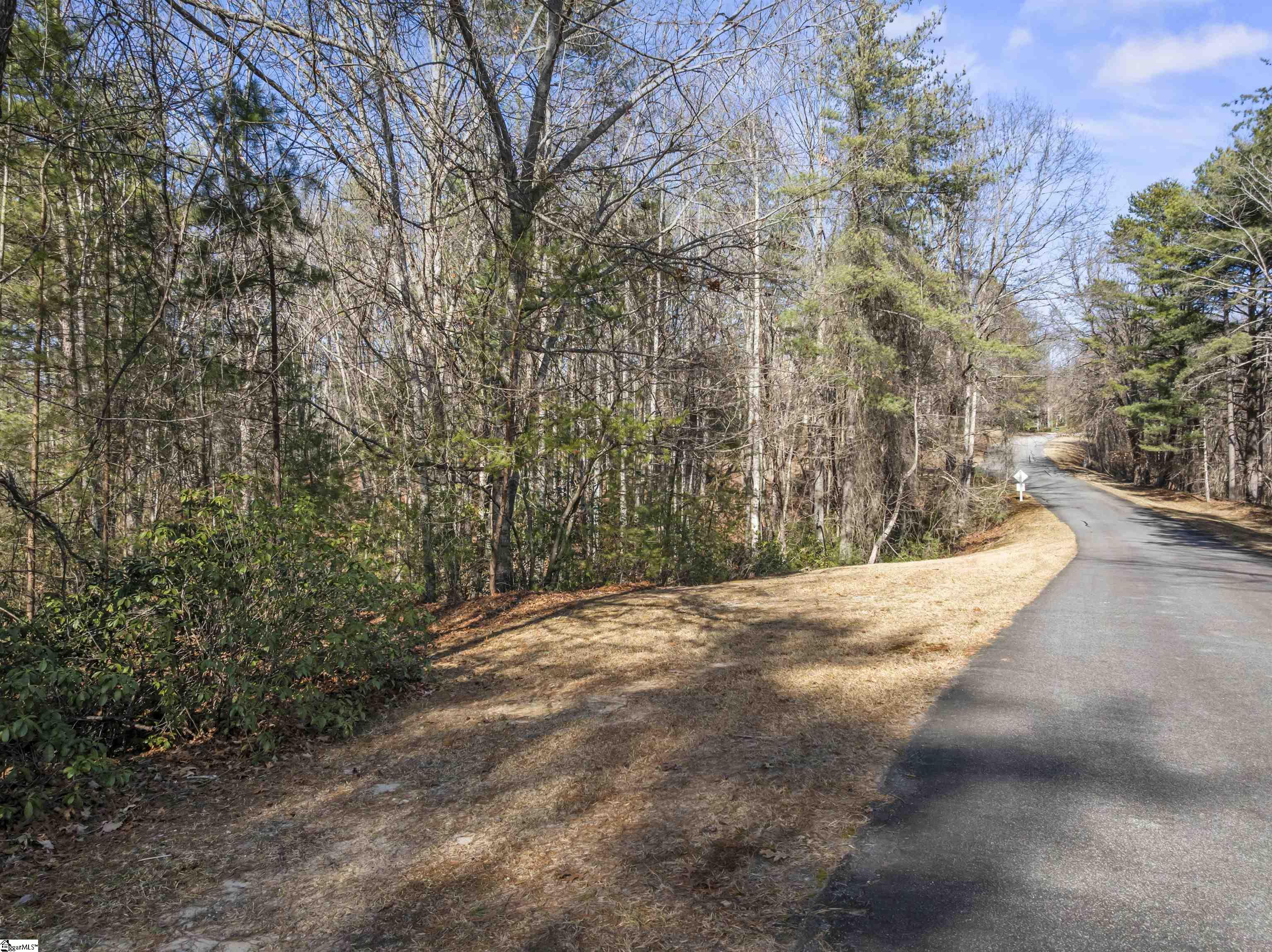 1579985 Property Photo 3