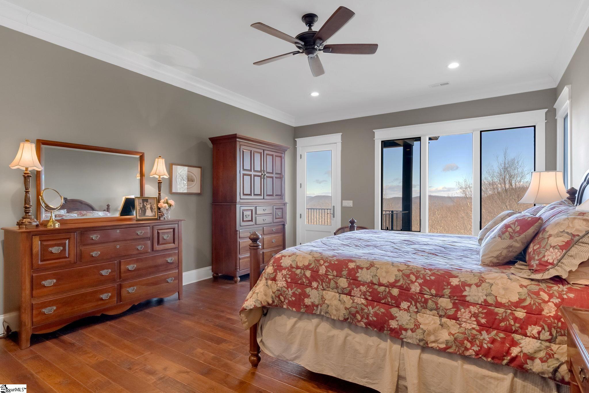 38 Falling Star Way Property Photo 5