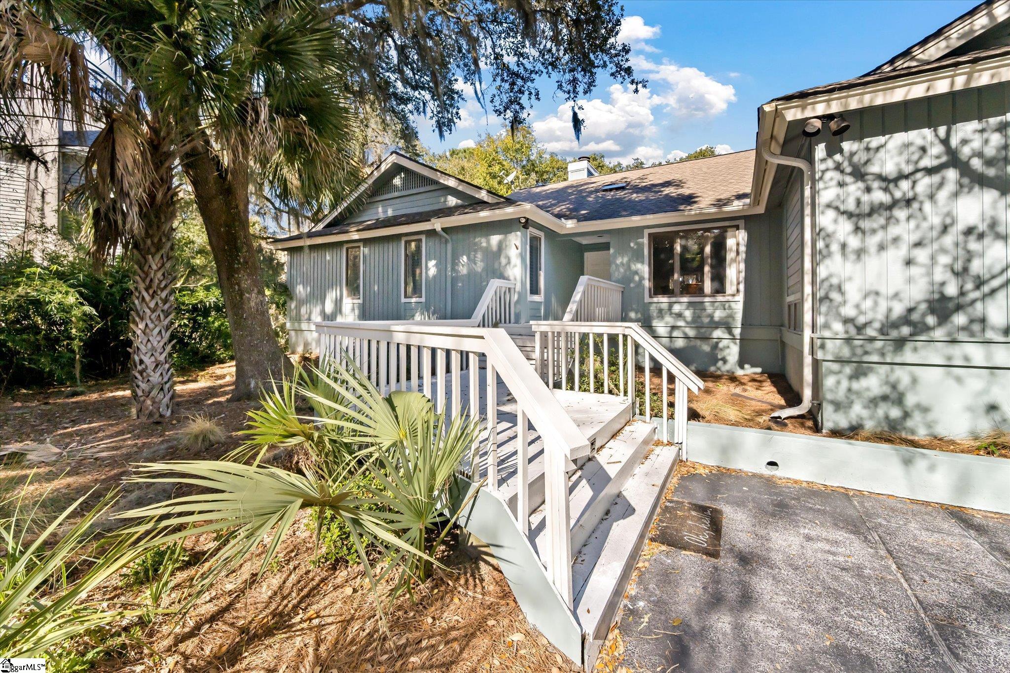 260 Doral Open Property Photo 2