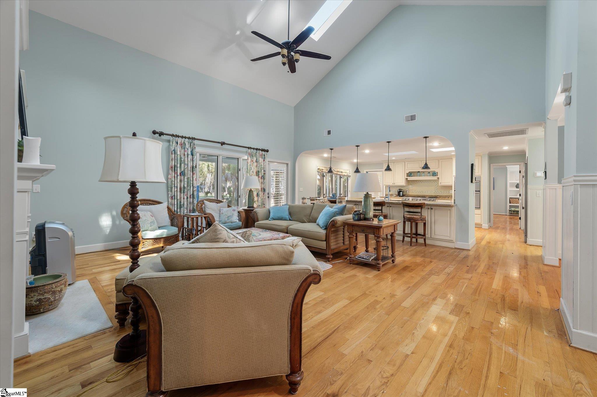 260 Doral Open Property Photo 4