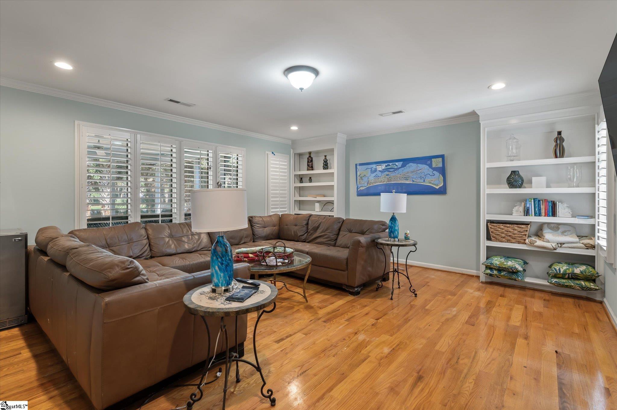 260 Doral Open Property Photo 15