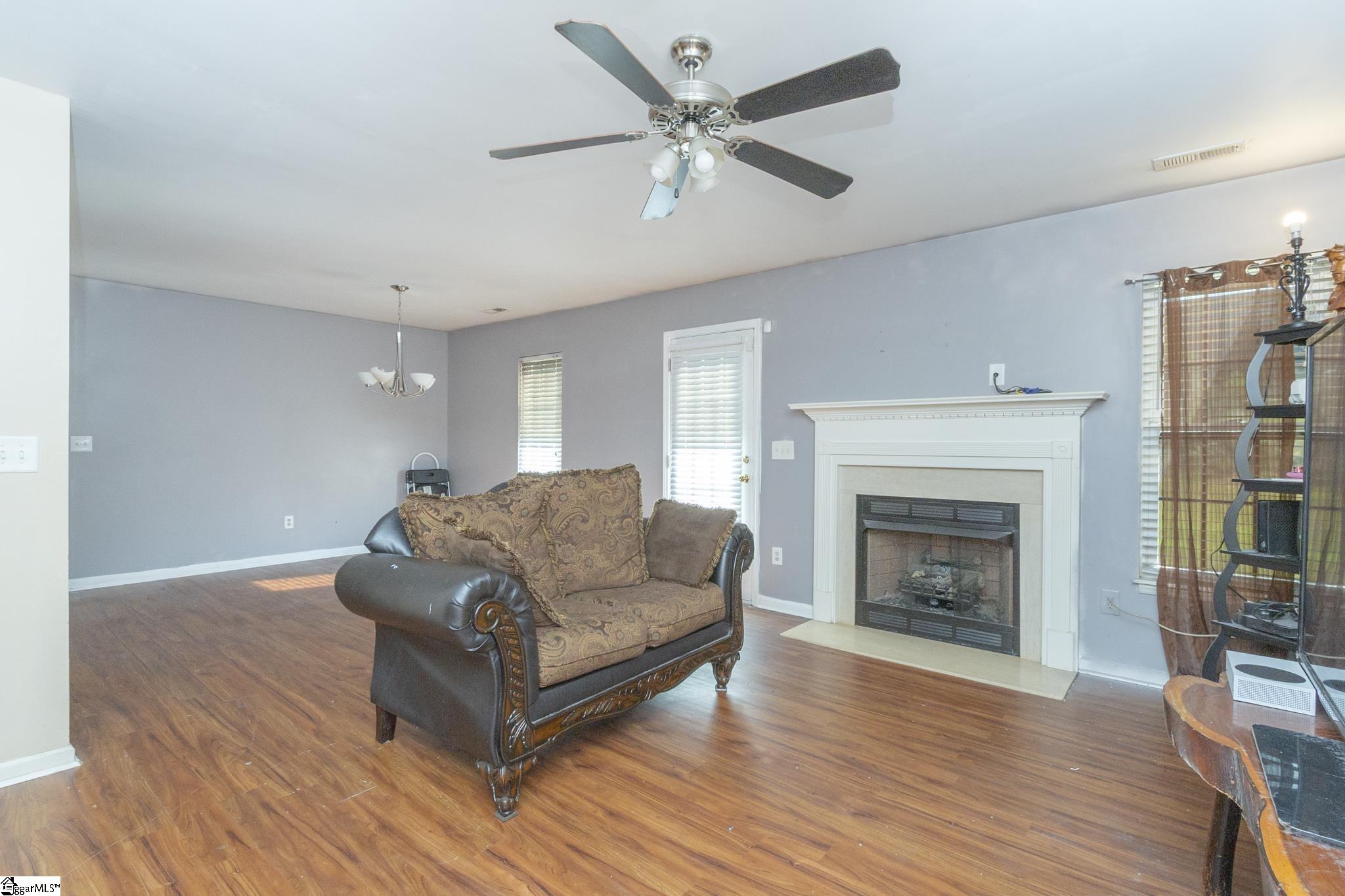 101 Springview Drive Property Photo 6