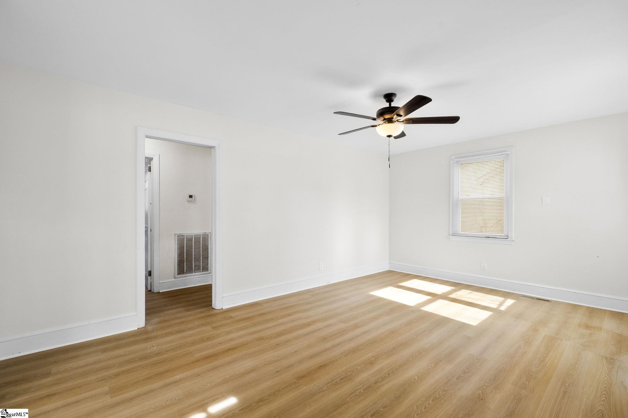 790 John B White Boulevard Property Photo 5