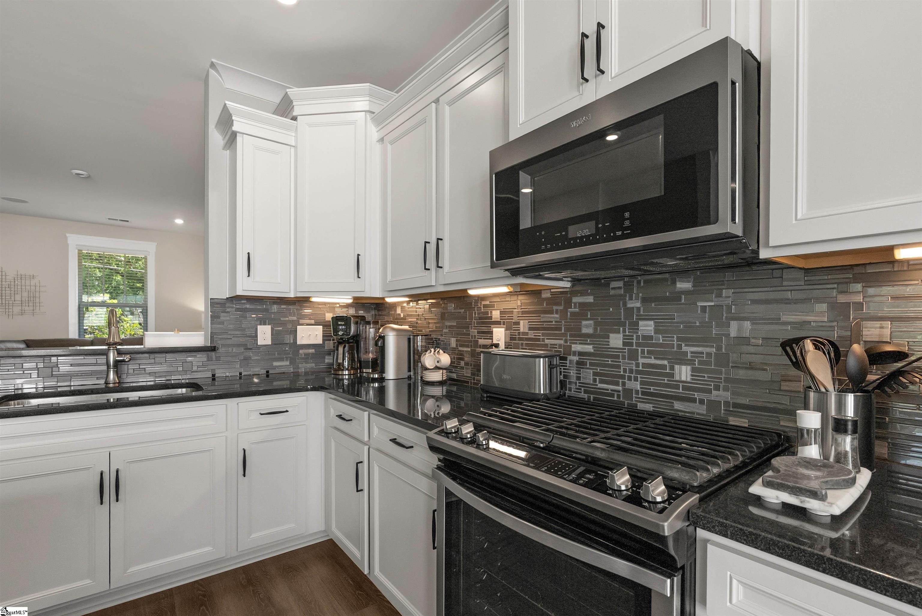 516 Guess Street Property Photo 11