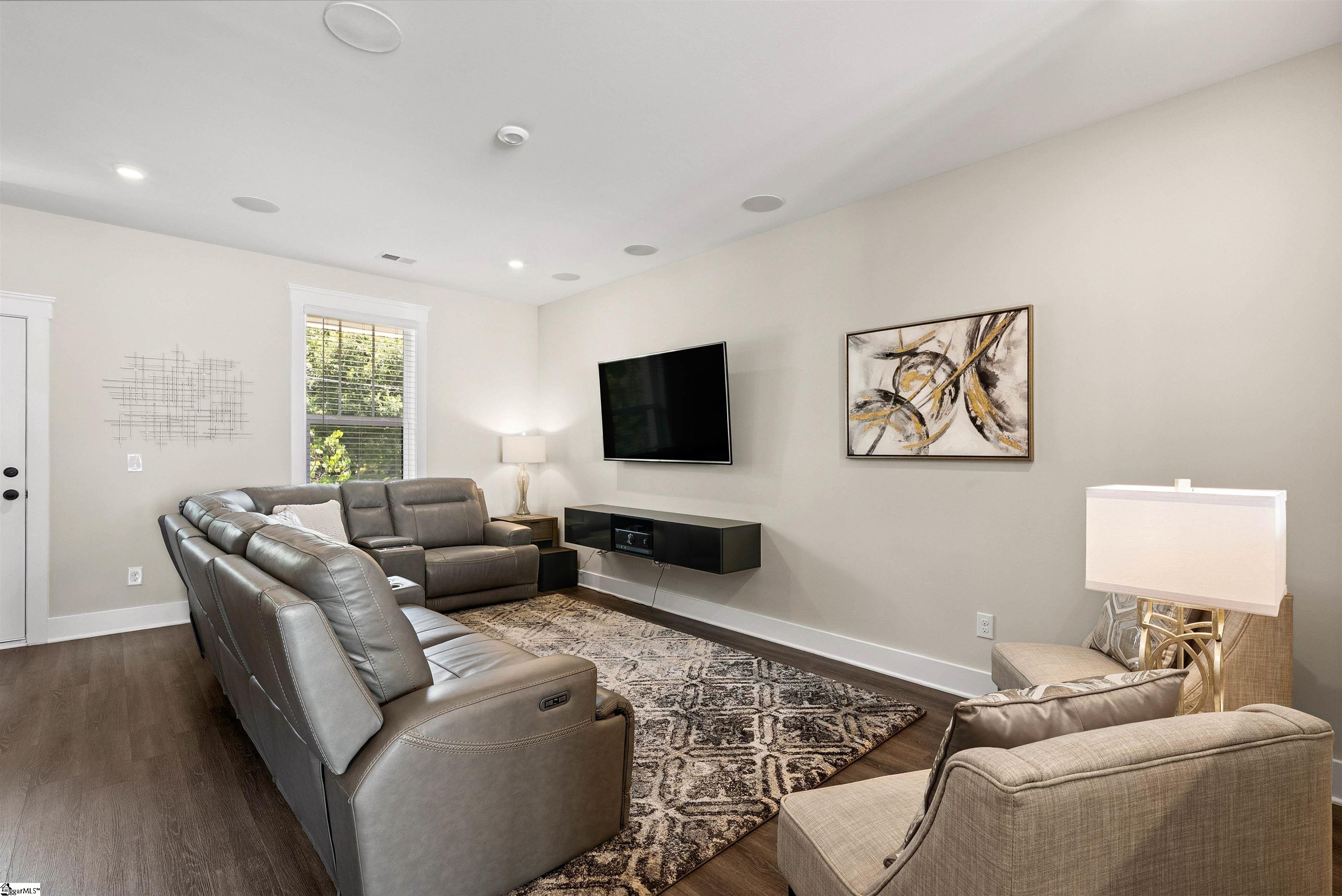 516 Guess Street Property Photo 18